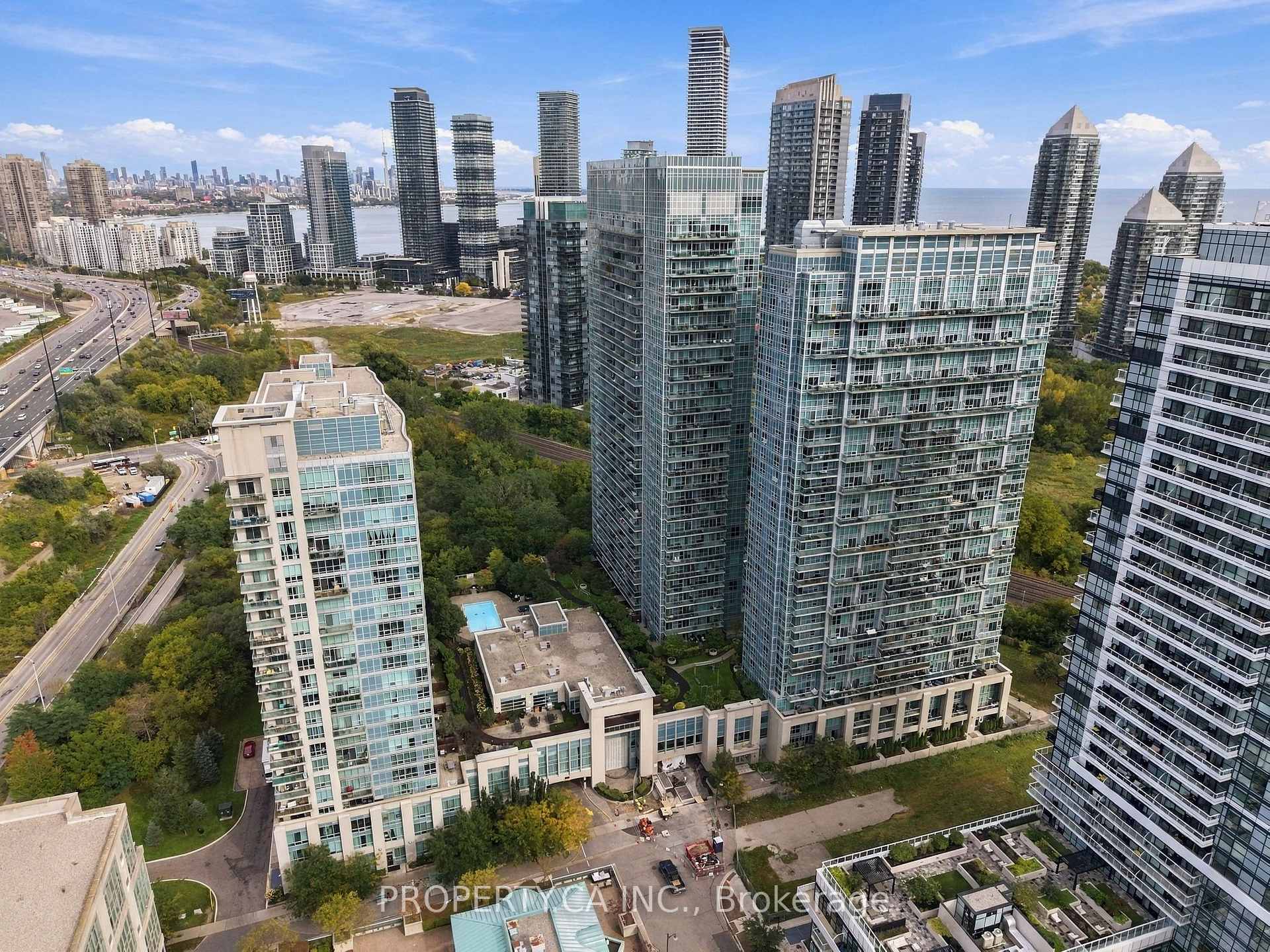165 Legion Road N 2029, Toronto Unit: 2029