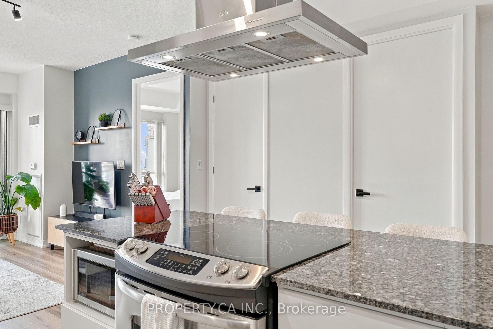 165 Legion Road N 2029, Toronto Unit: 2029