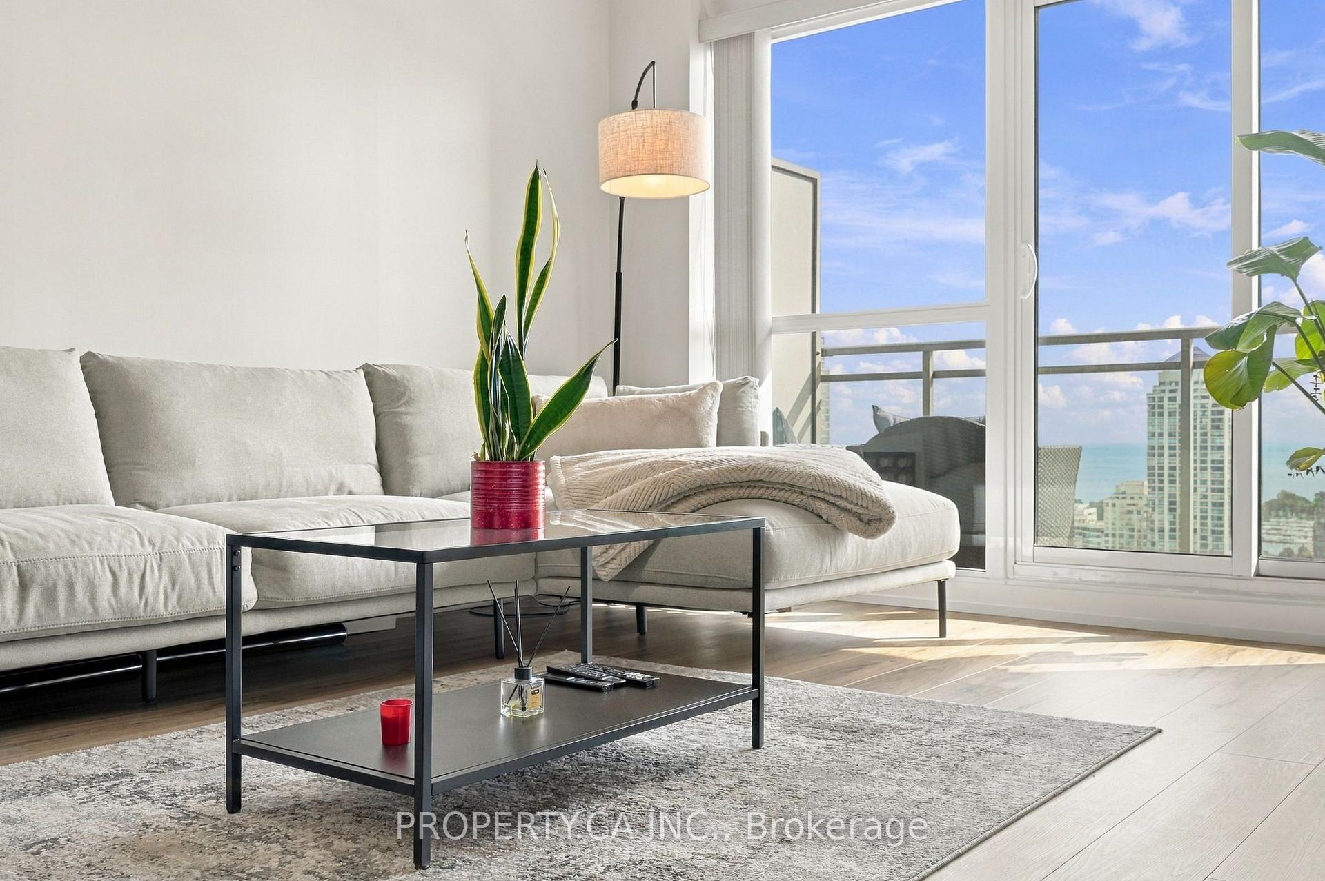 165 Legion Road N 2029, Toronto Unit: 2029
