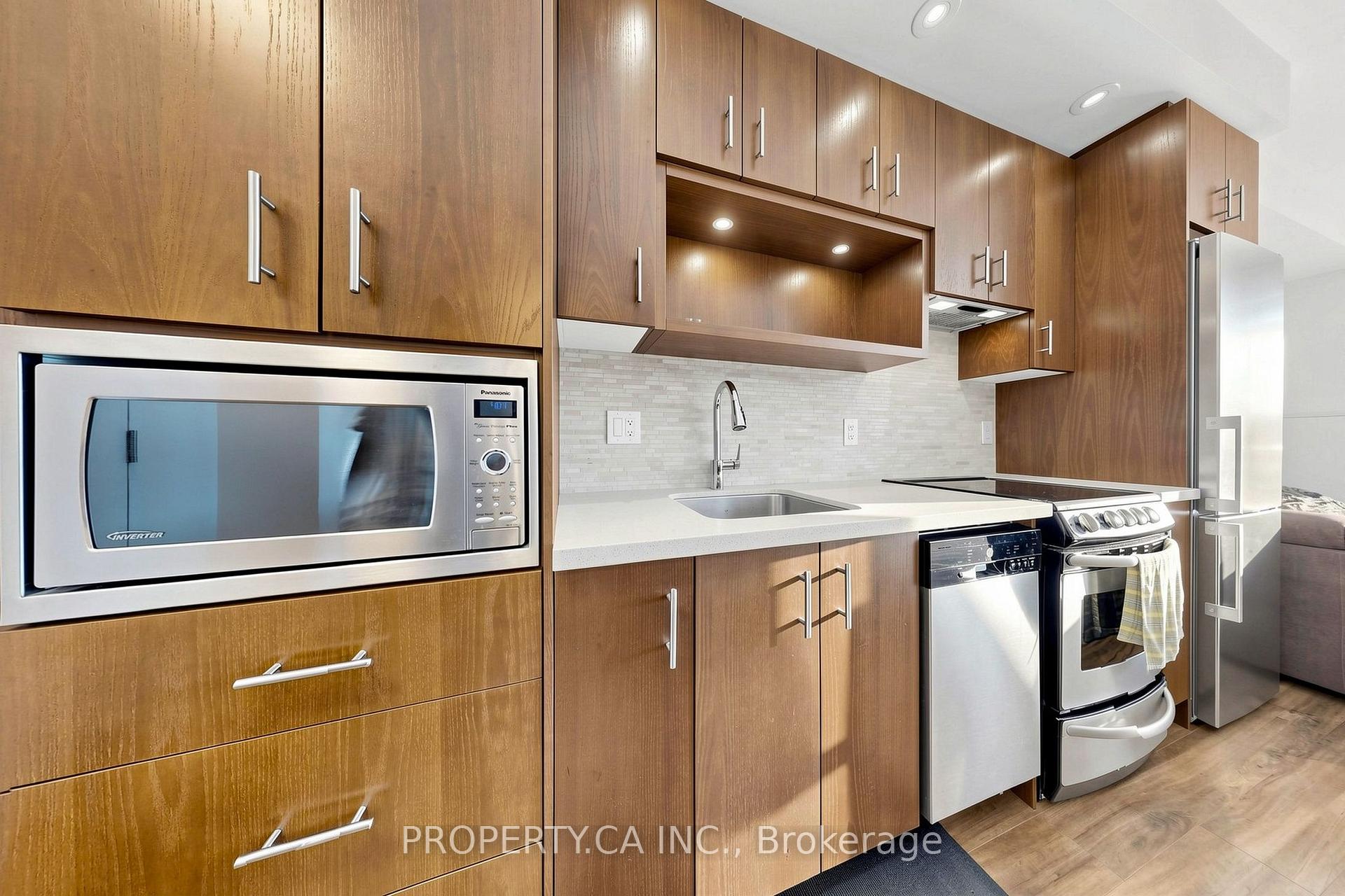 457 Plains Road E 221