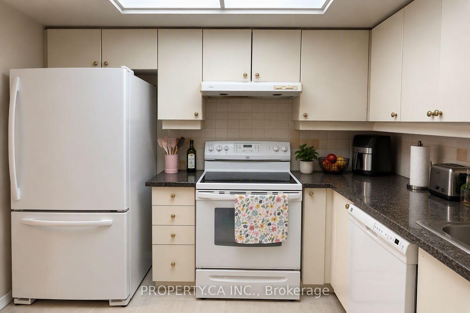 6 Humberline Drive 514, Toronto Unit: 514
