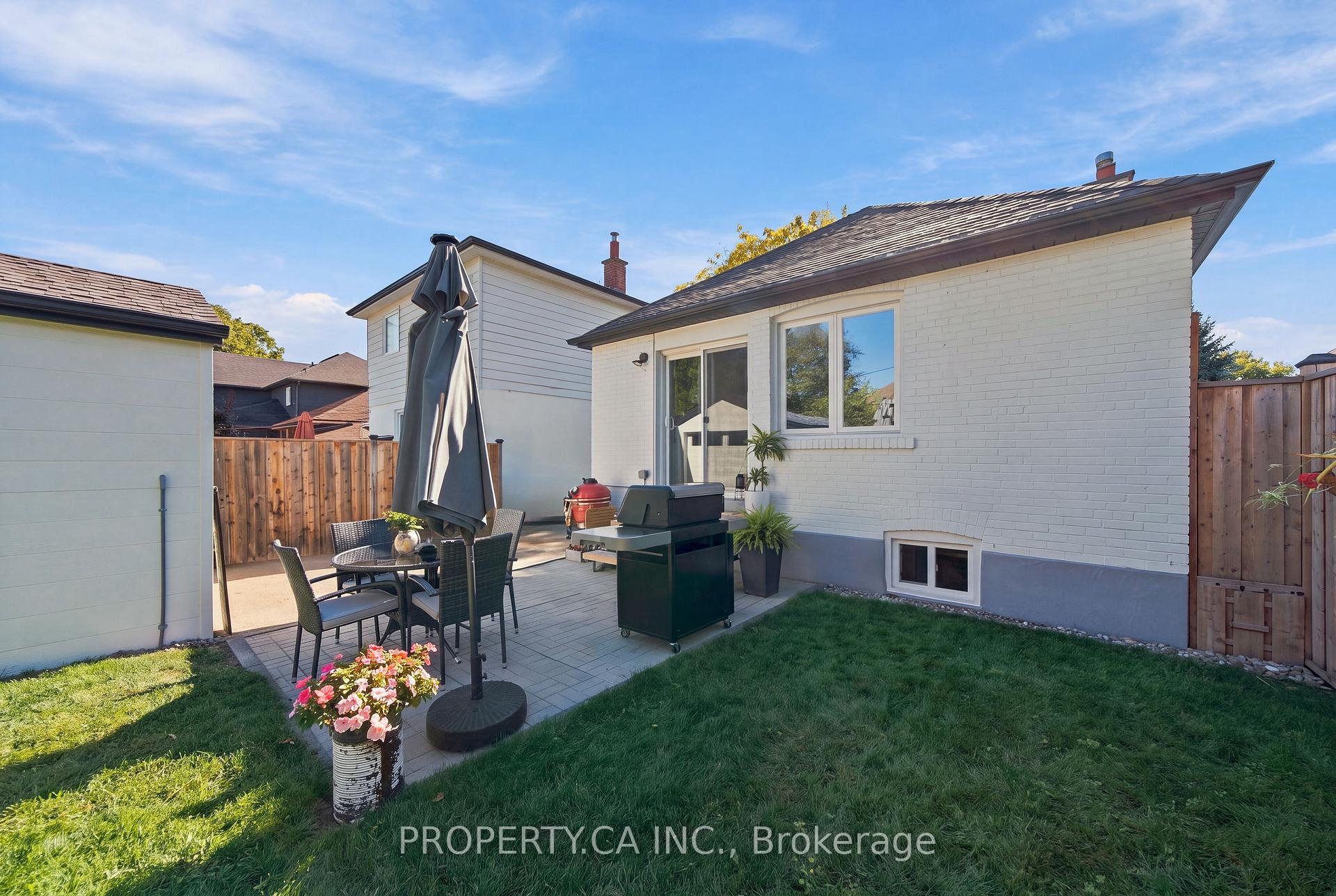 44 Daniels Street, Toronto