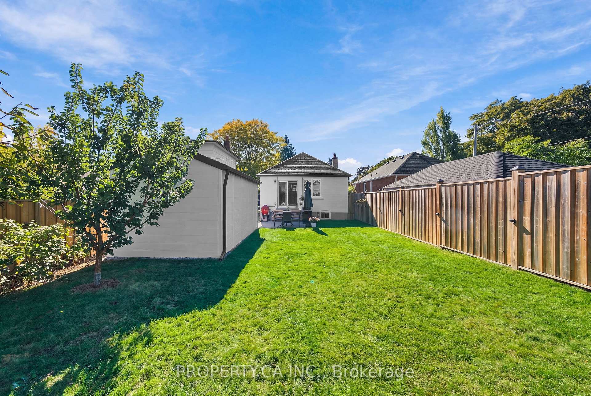 44 Daniels Street, Toronto