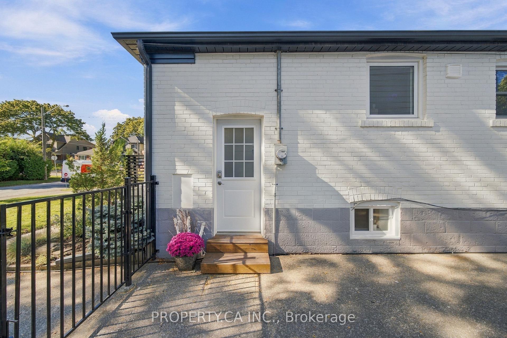 44 Daniels Street, Toronto