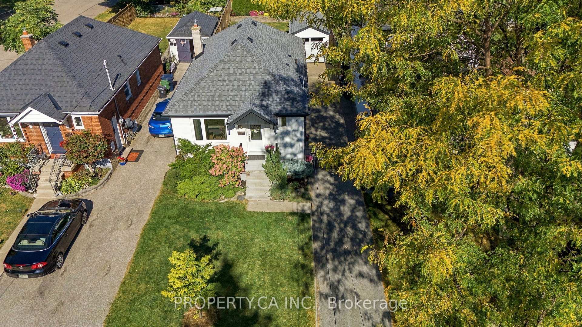 44 Daniels Street, Toronto