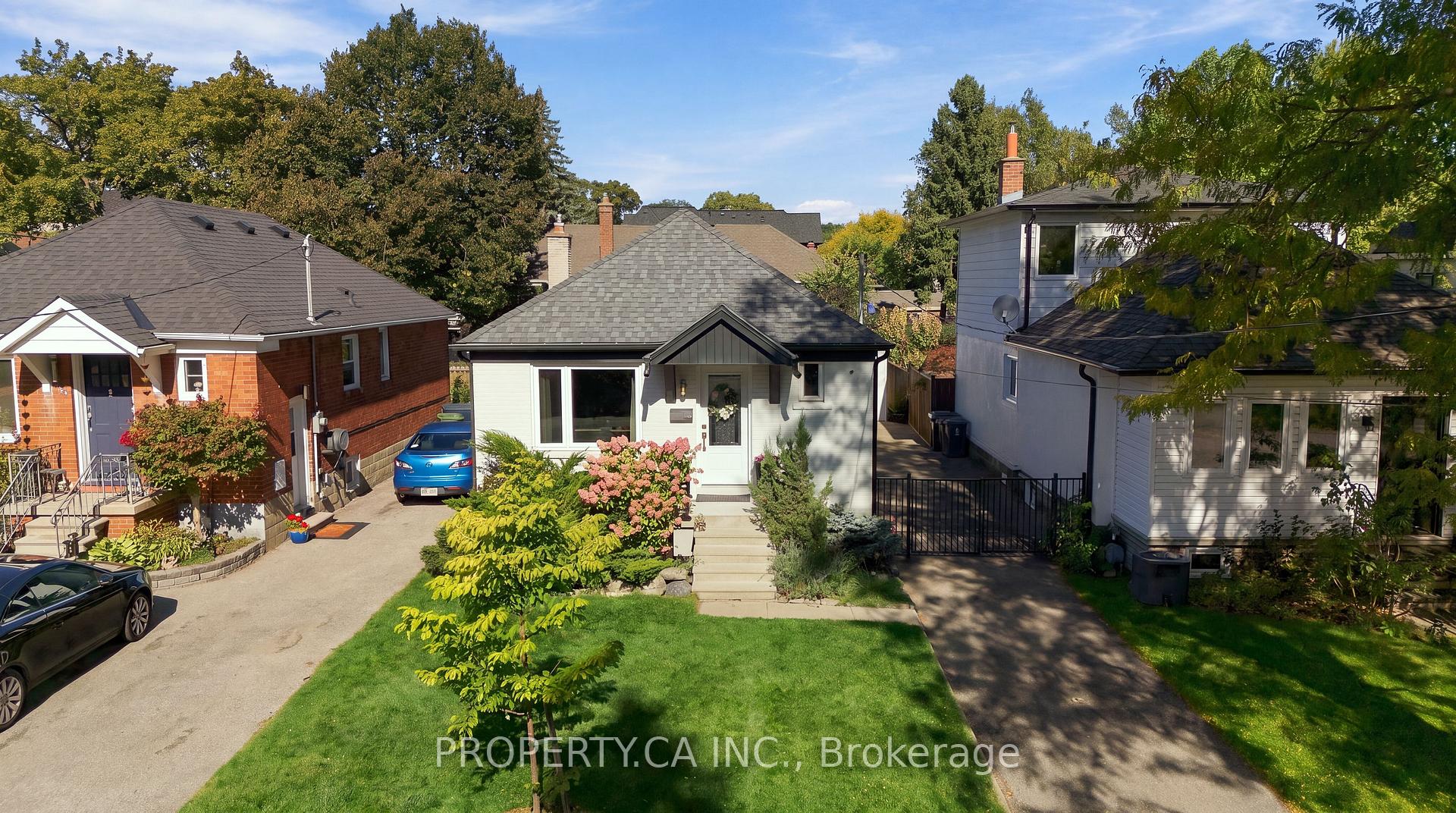 44 Daniels Street, Toronto
