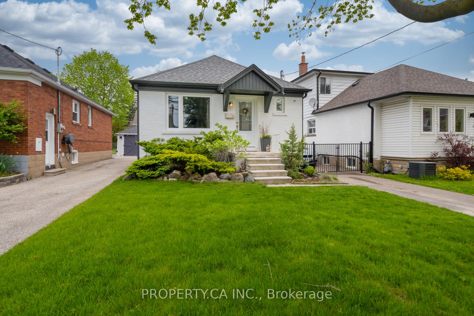 44 Daniels Street, Toronto