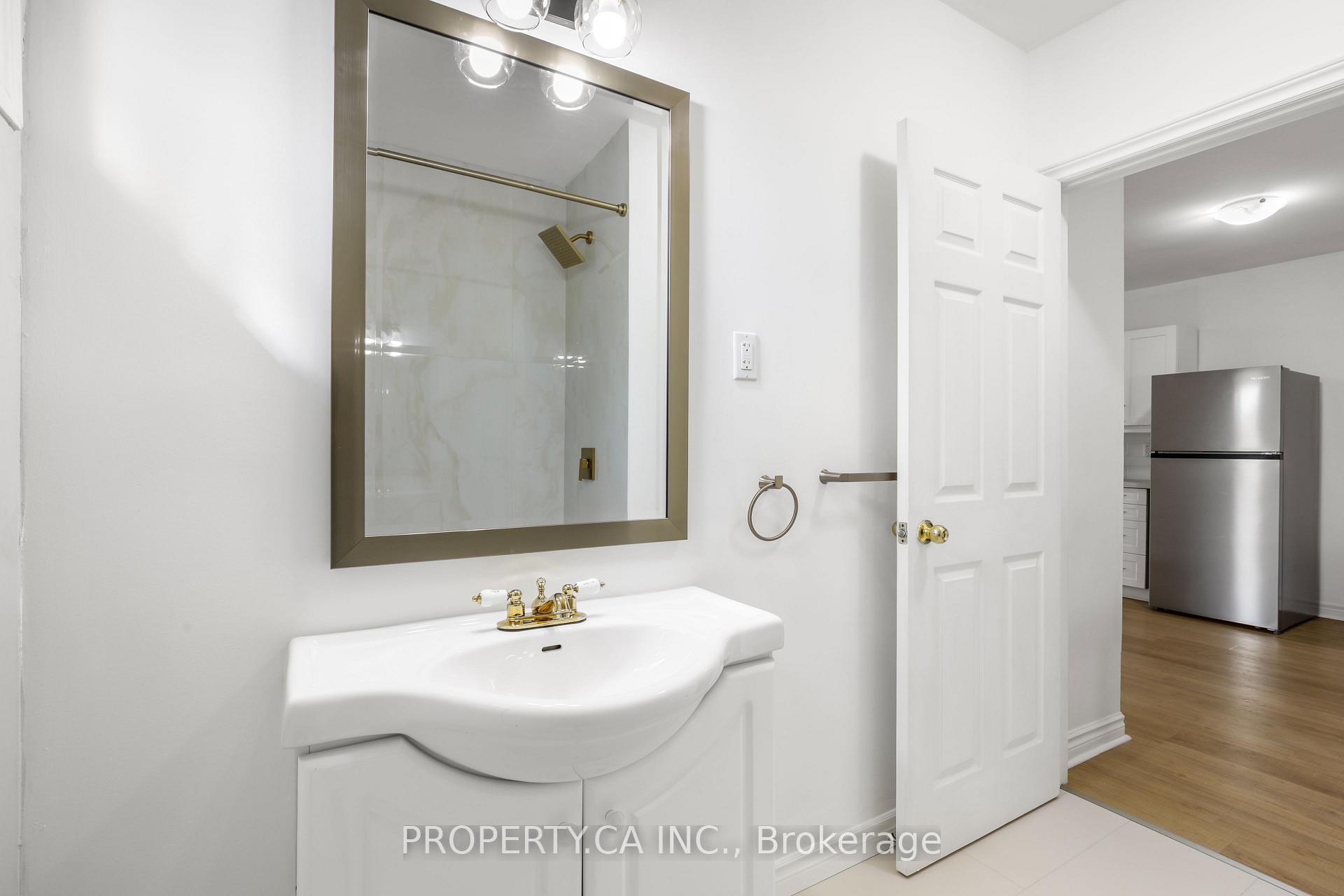 121 Melrose Street 3, Toronto Unit: 3