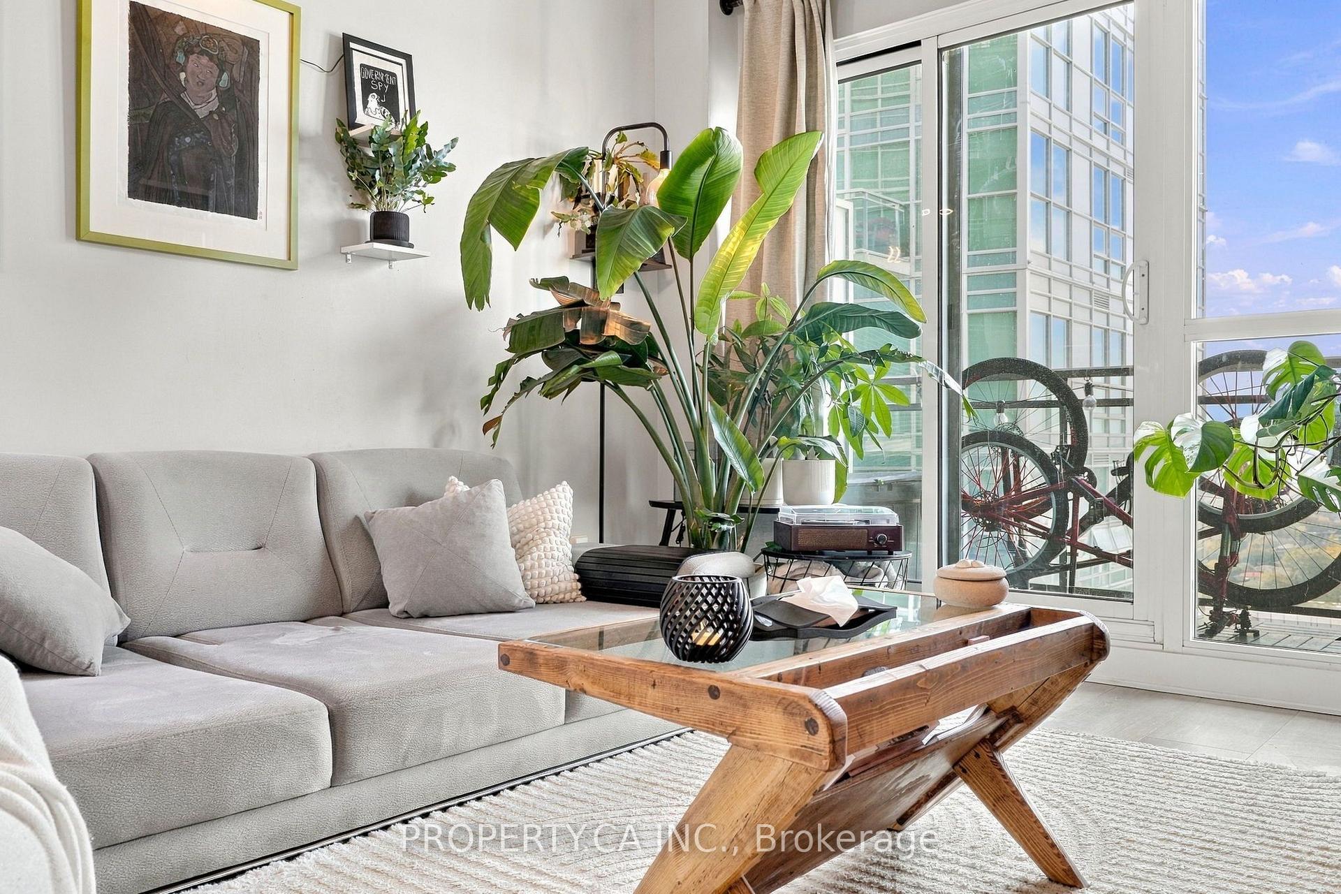 165 Legion Road 2032, Toronto Unit: 2032