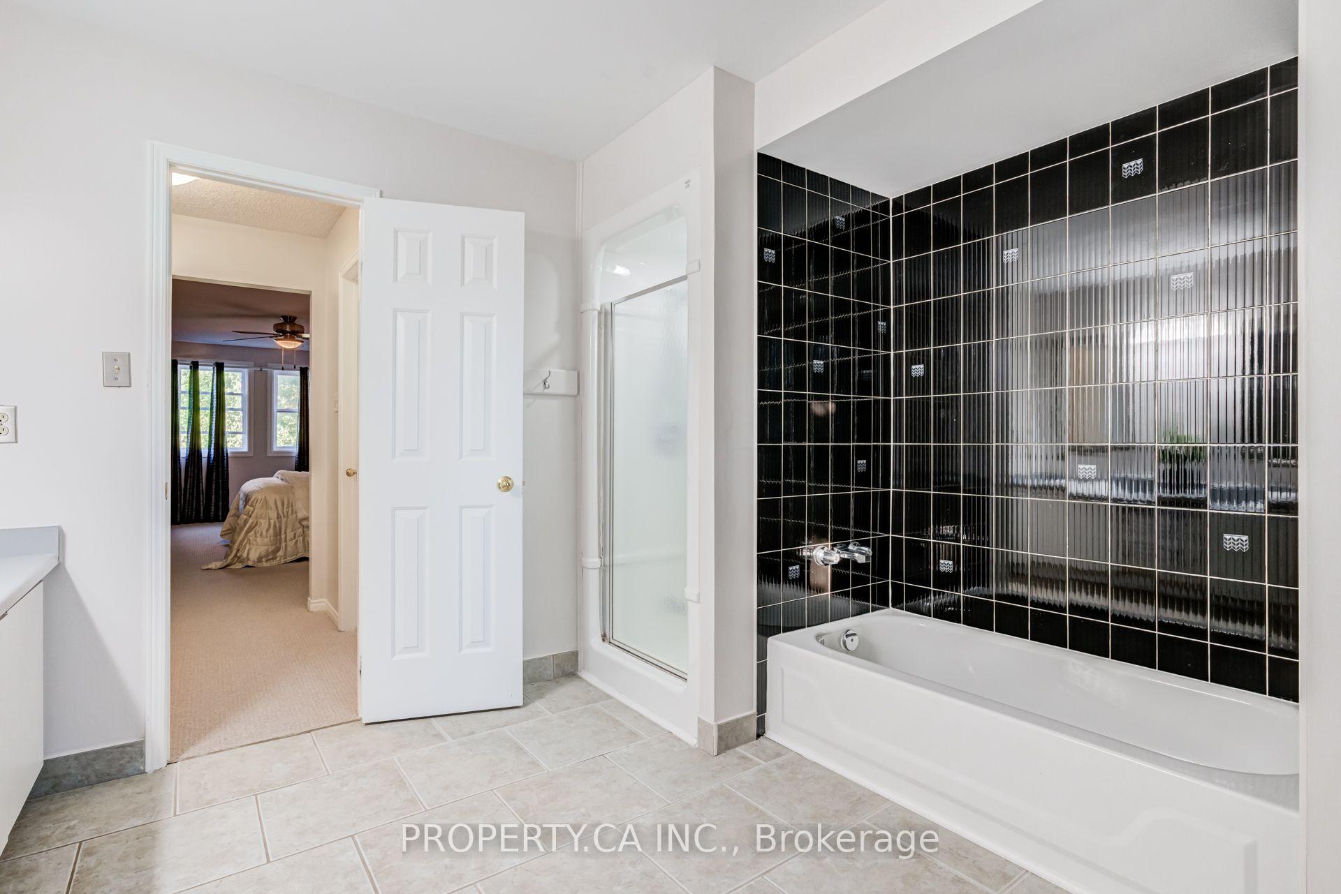 411 Freeman Crescent