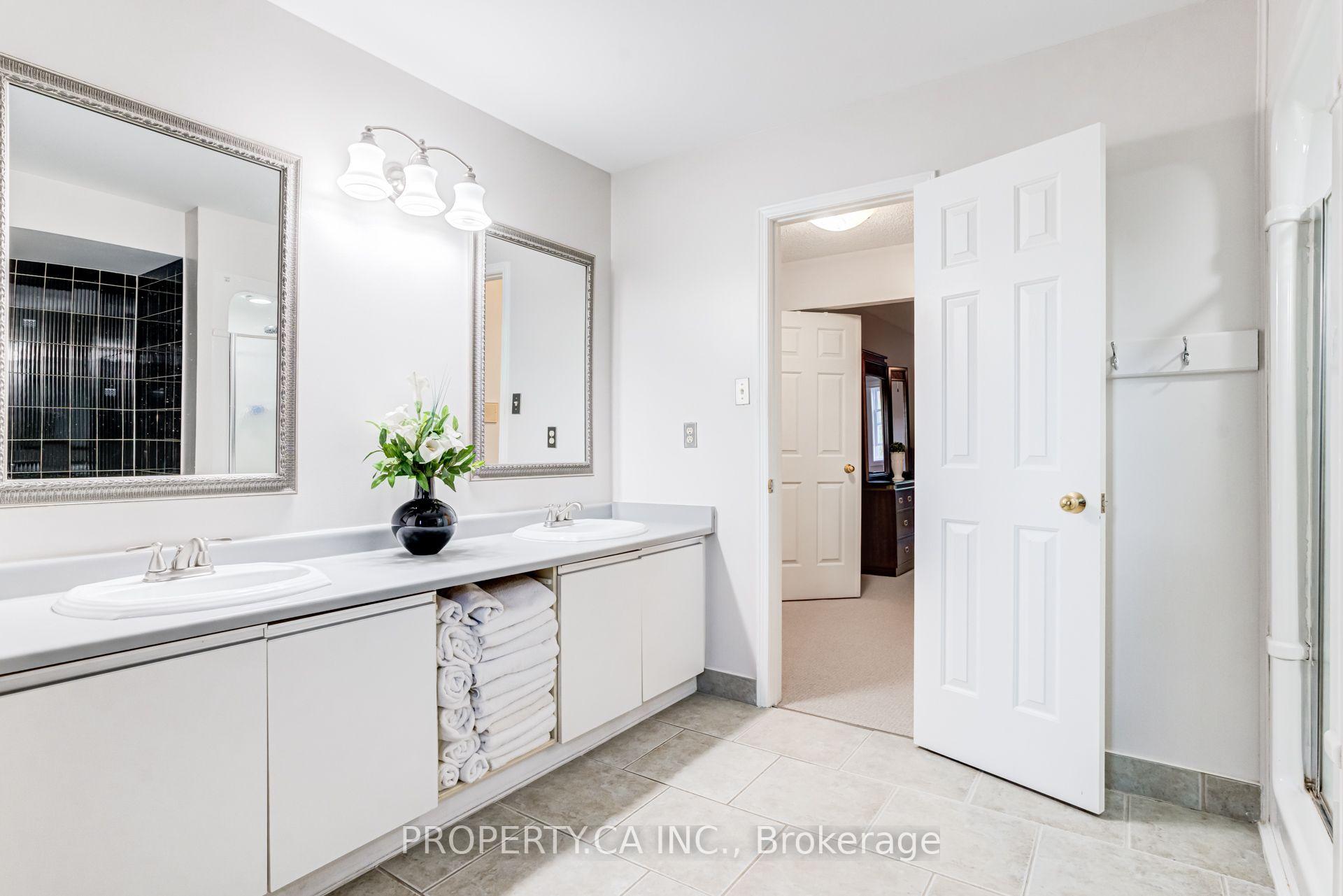411 Freeman Crescent