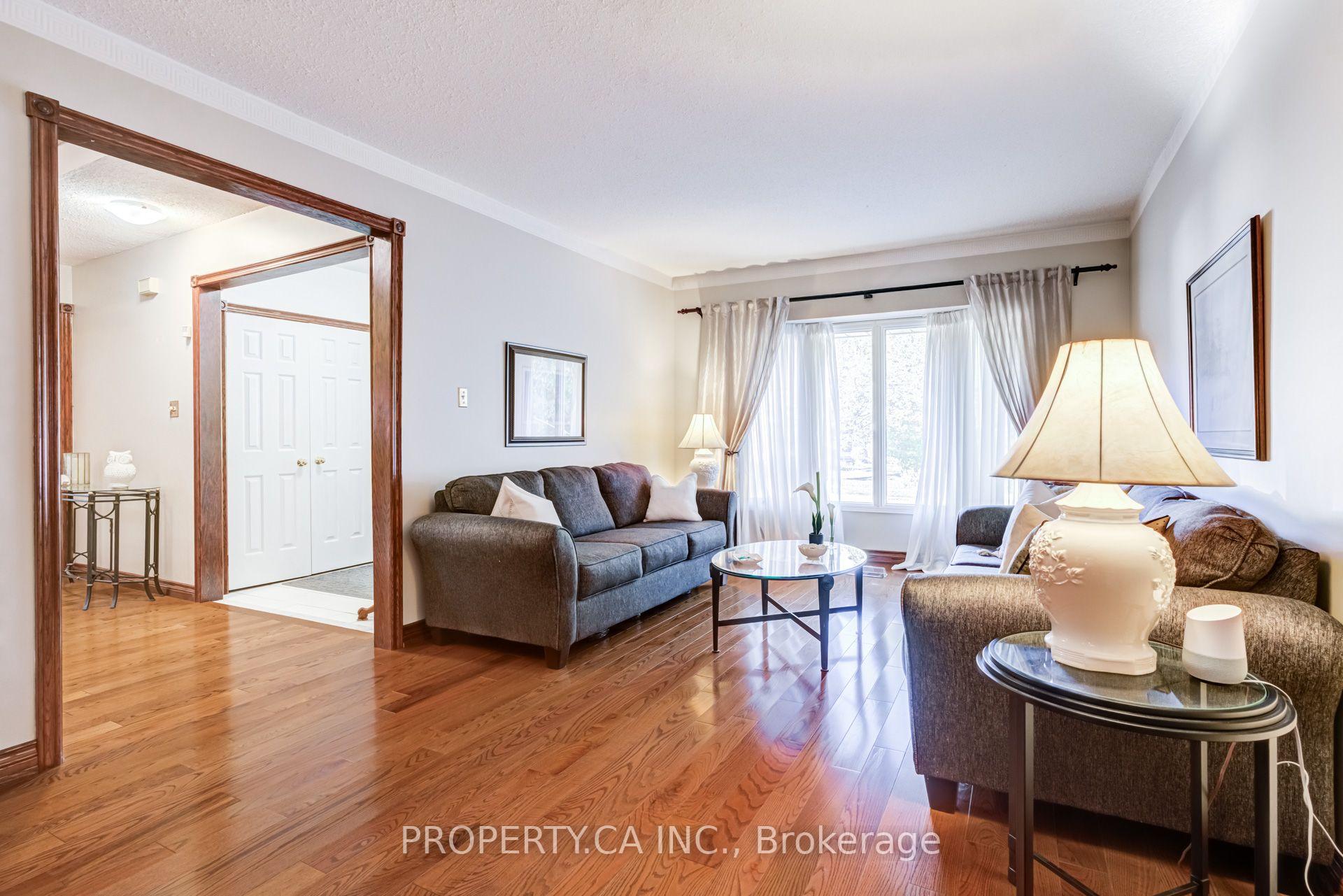 411 Freeman Crescent