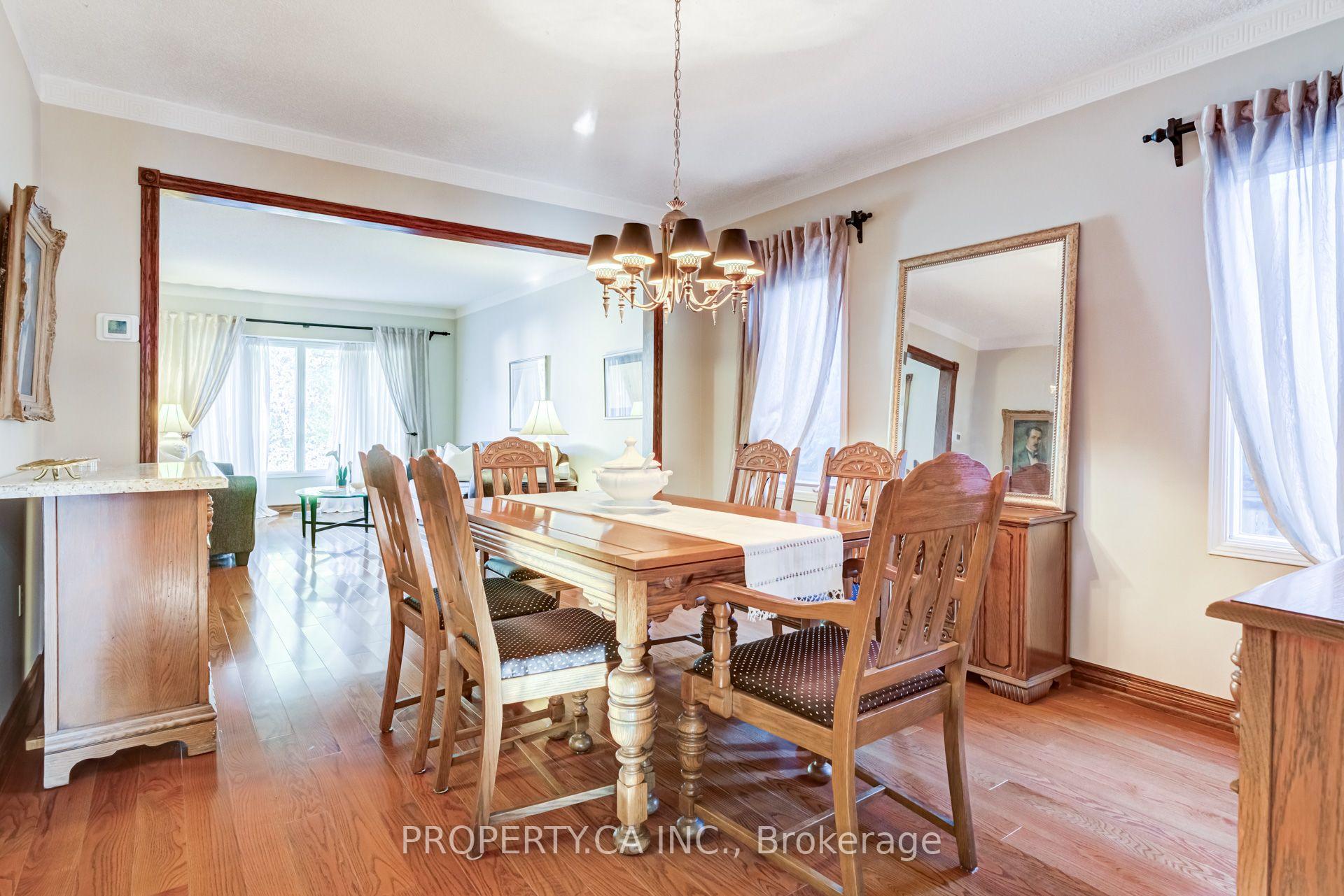411 Freeman Crescent