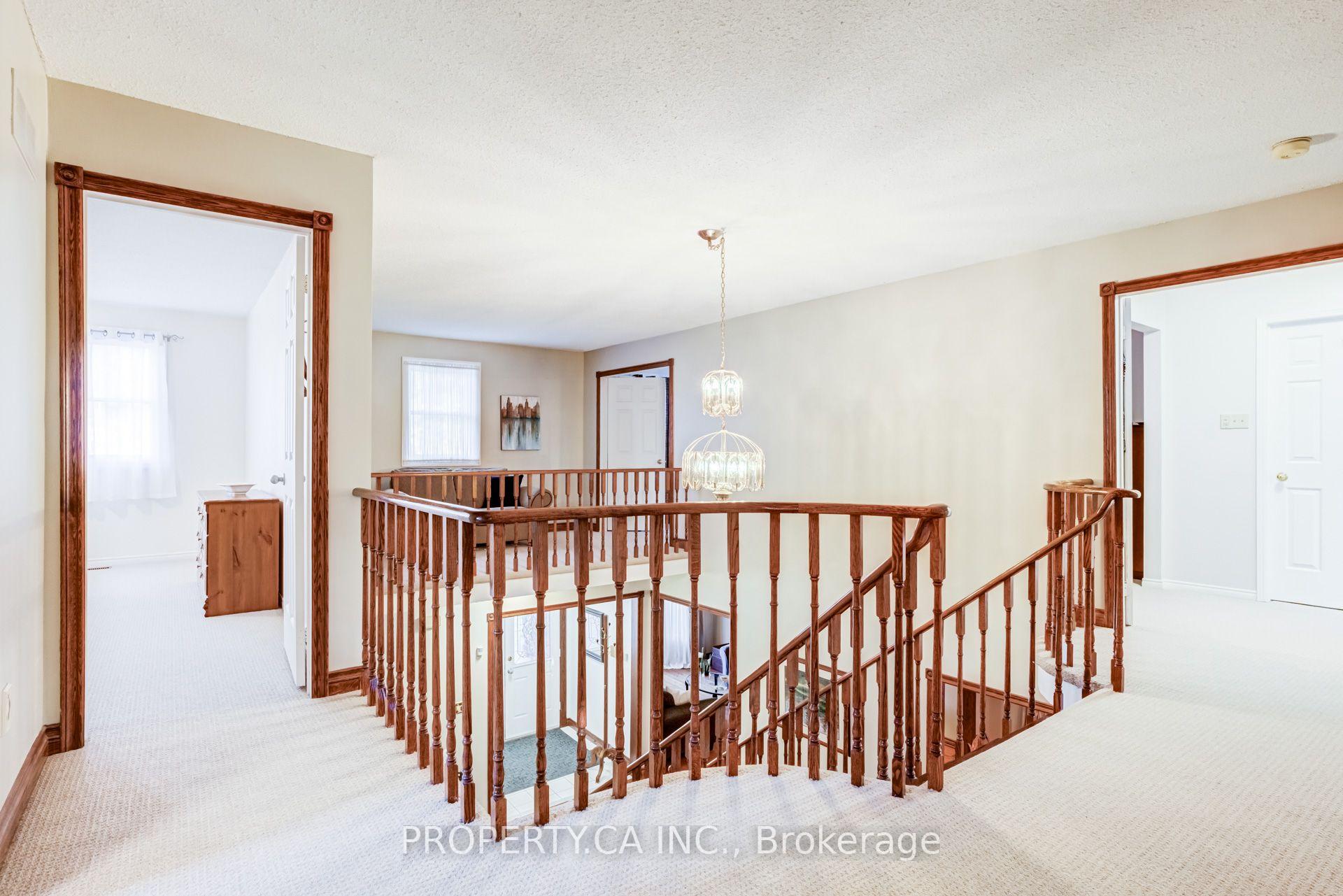 411 Freeman Crescent