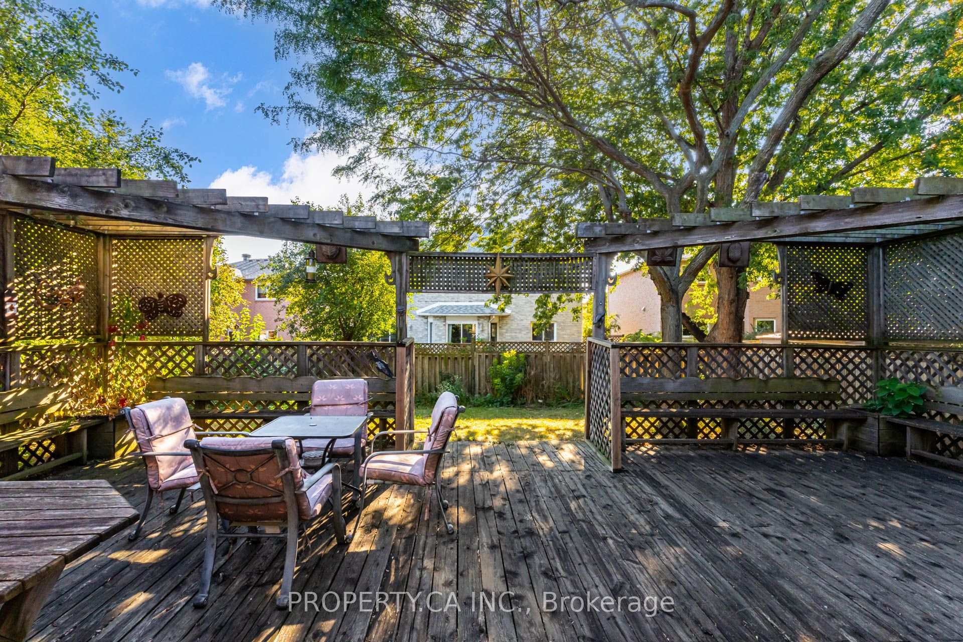411 Freeman Crescent