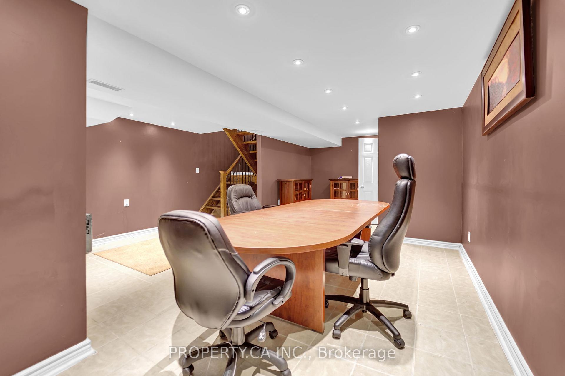 188 Parkdale Avenue N