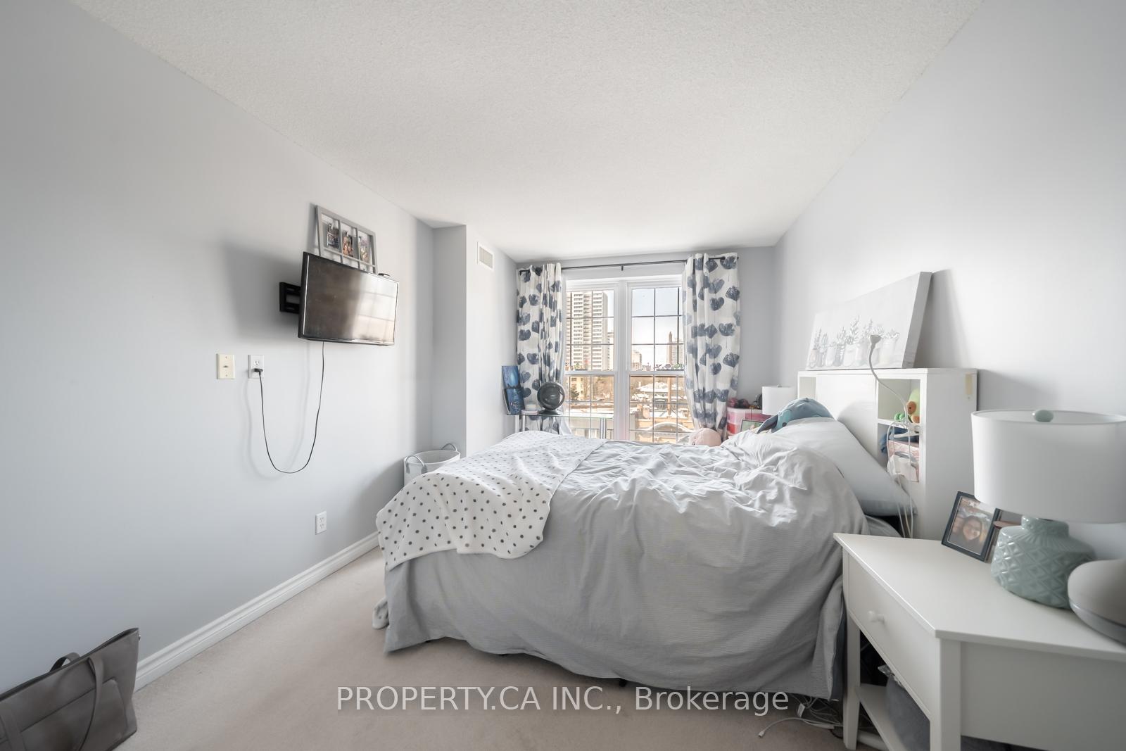 135 James Street S 605