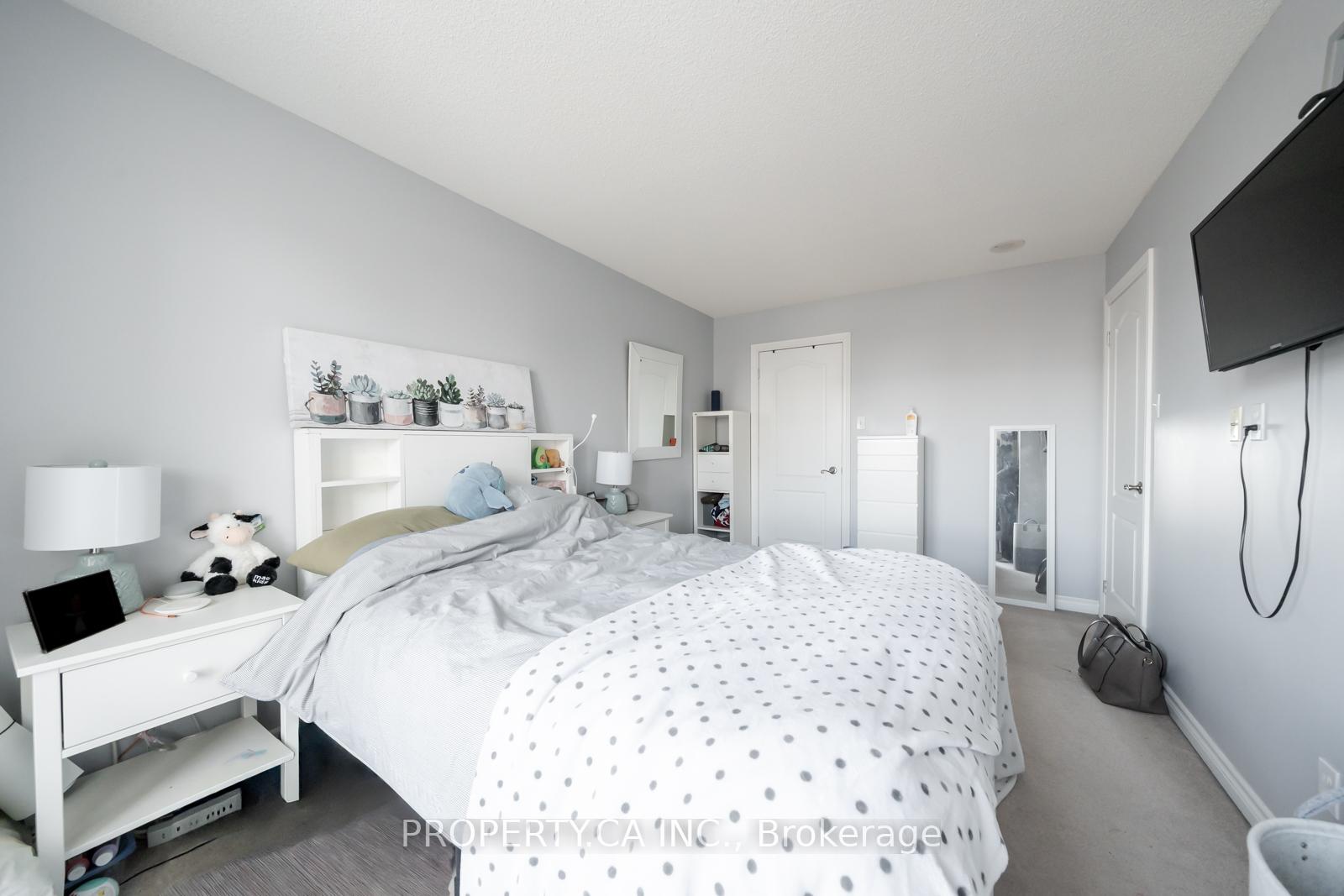 135 James Street S 605