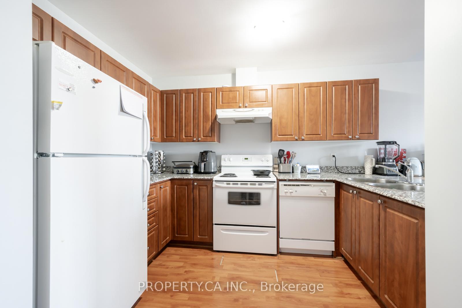 135 James Street S 605