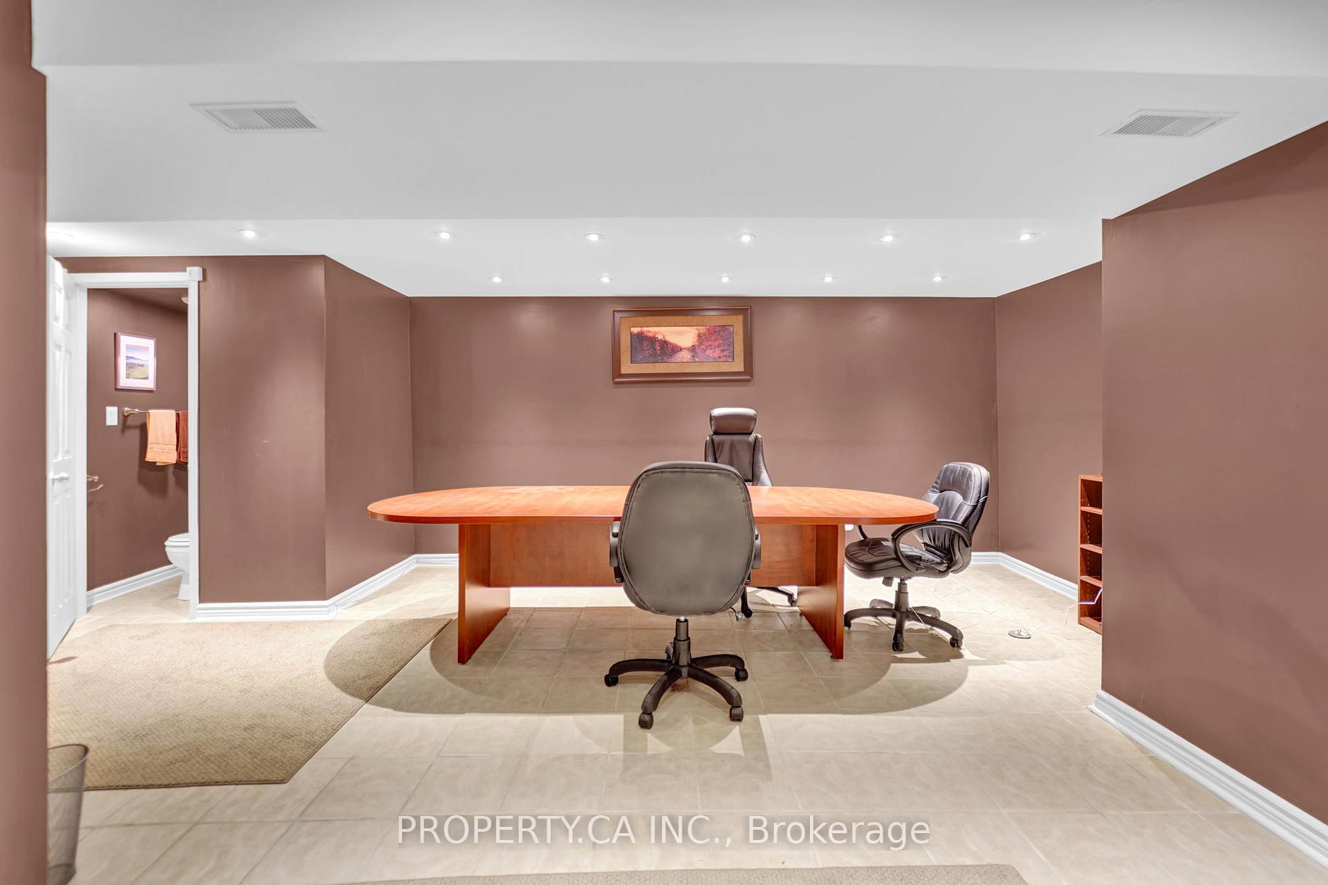 188 Parkdale Avenue N