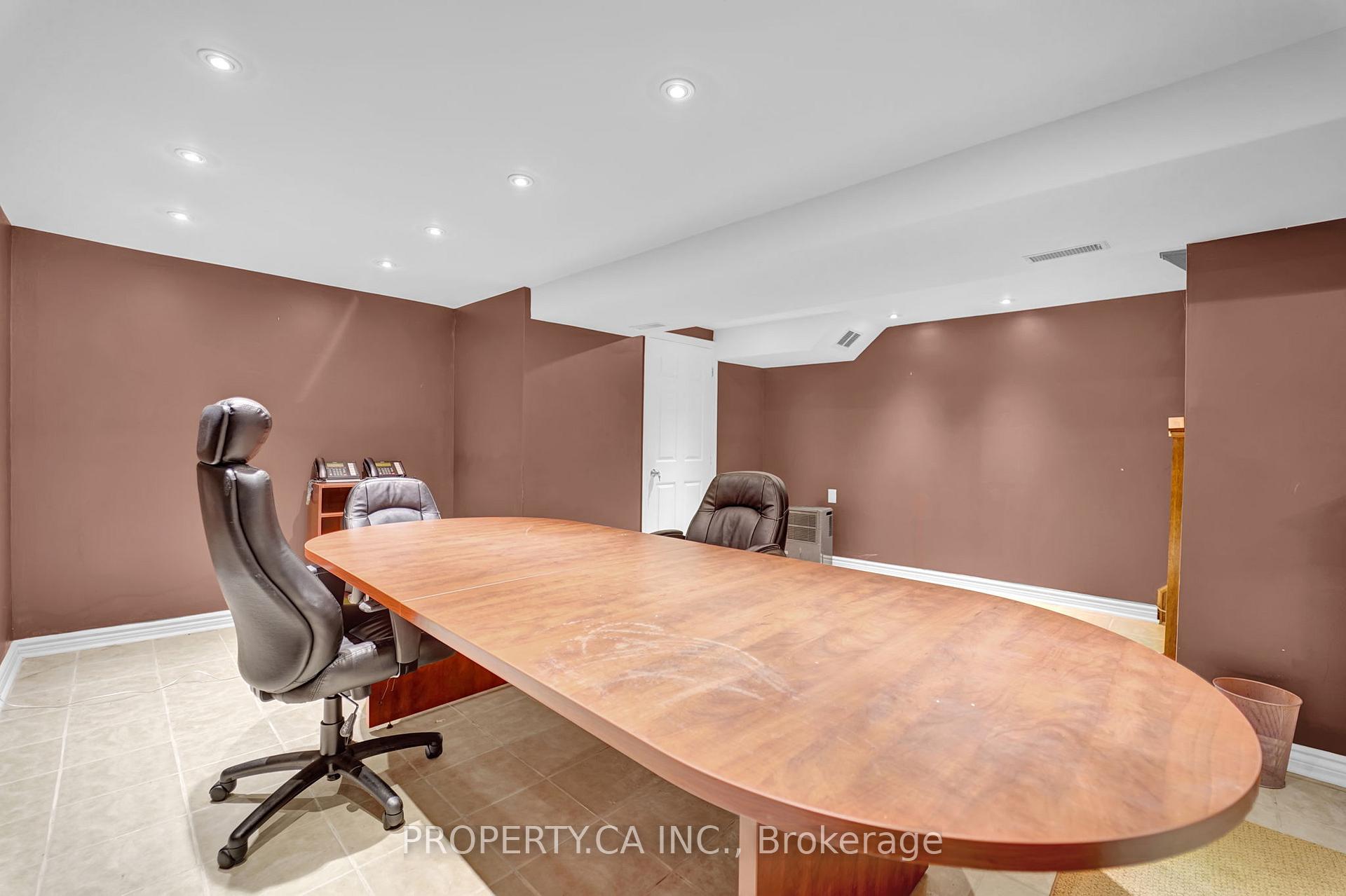 188 Parkdale Avenue N