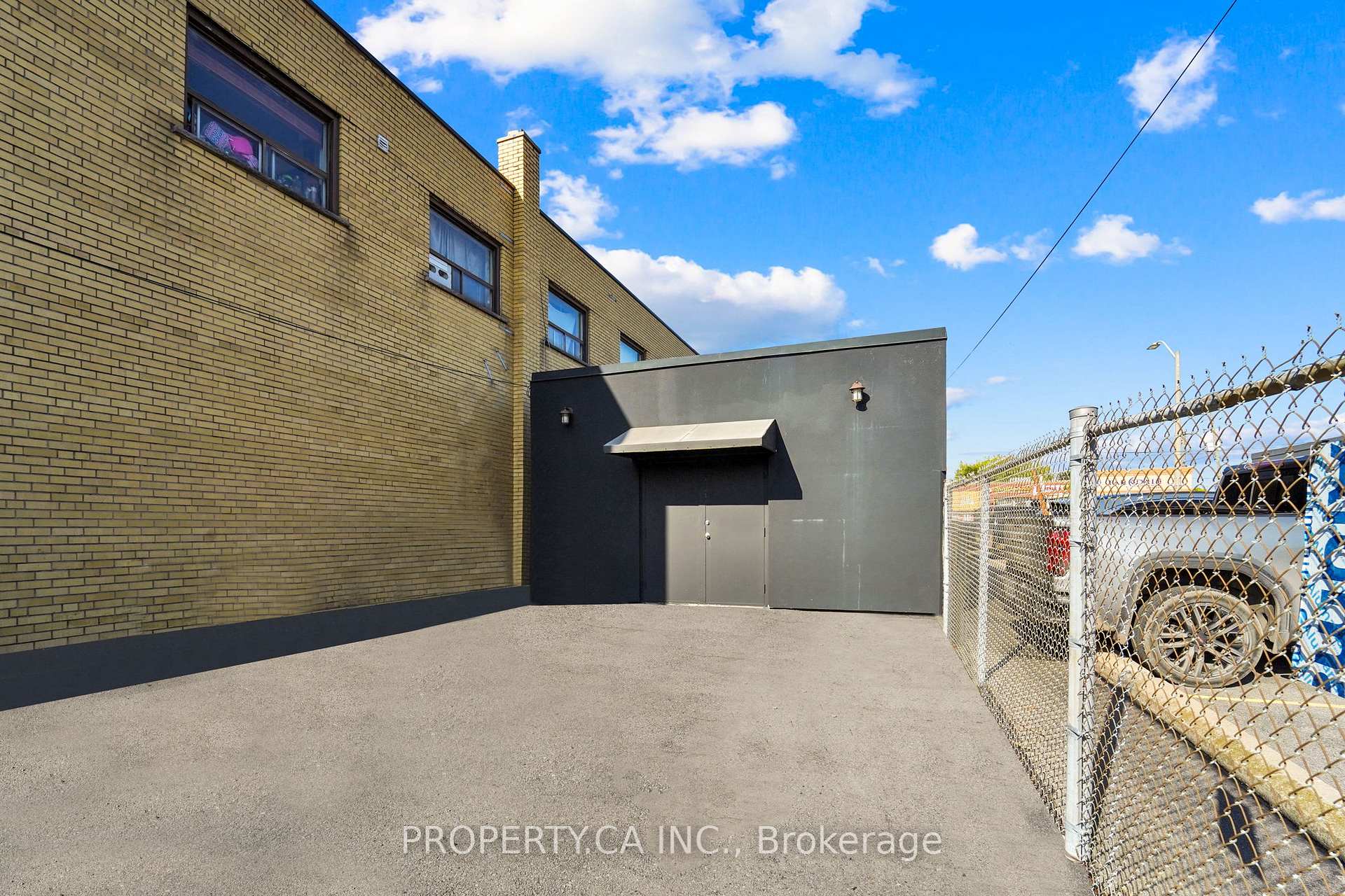 188 Parkdale Avenue N