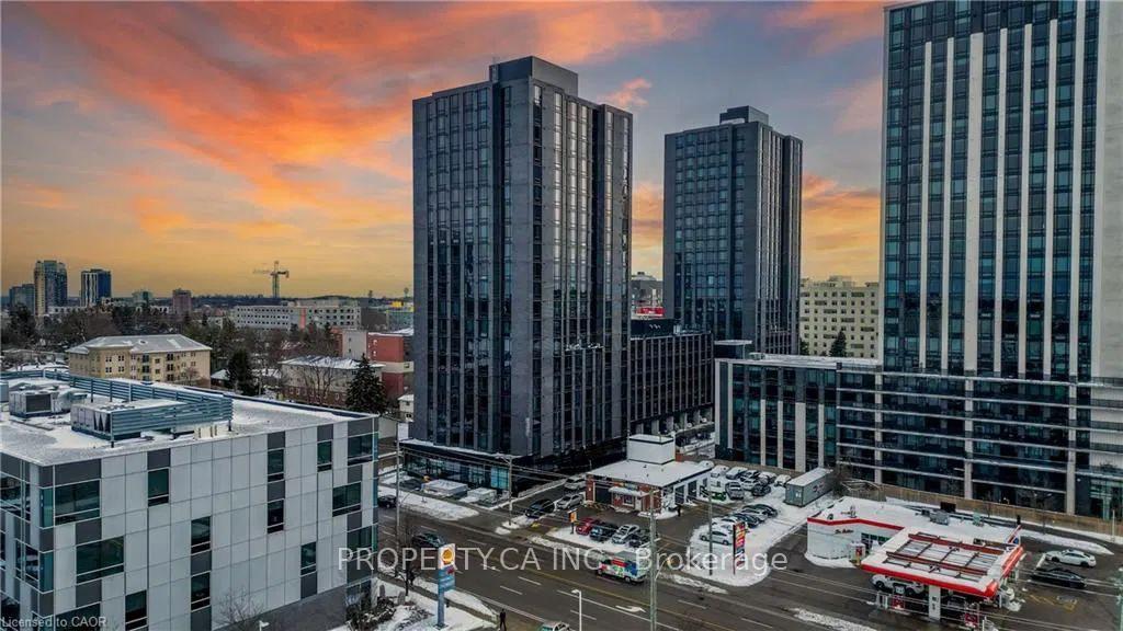 145 Columbia Street W 1001