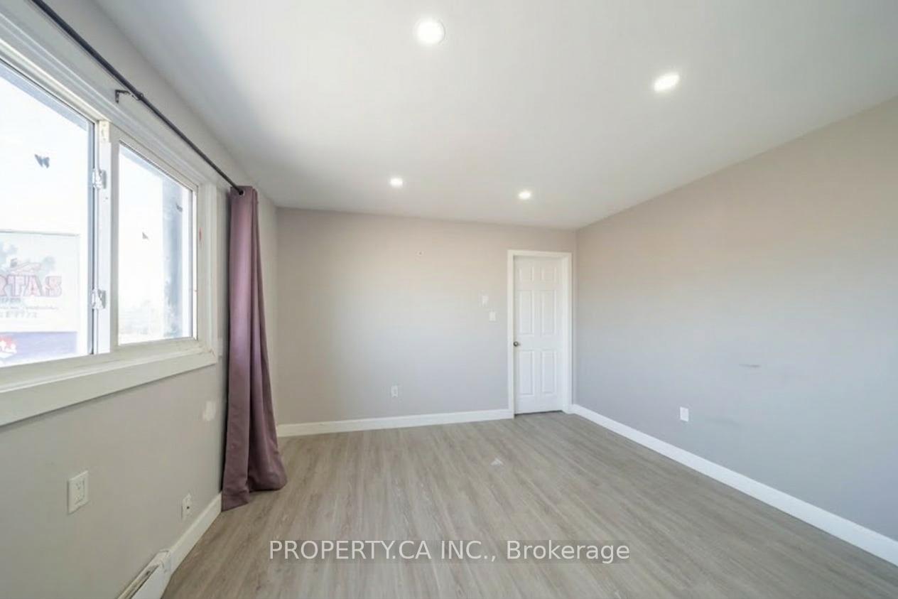 438 8 Highway #2 Upper