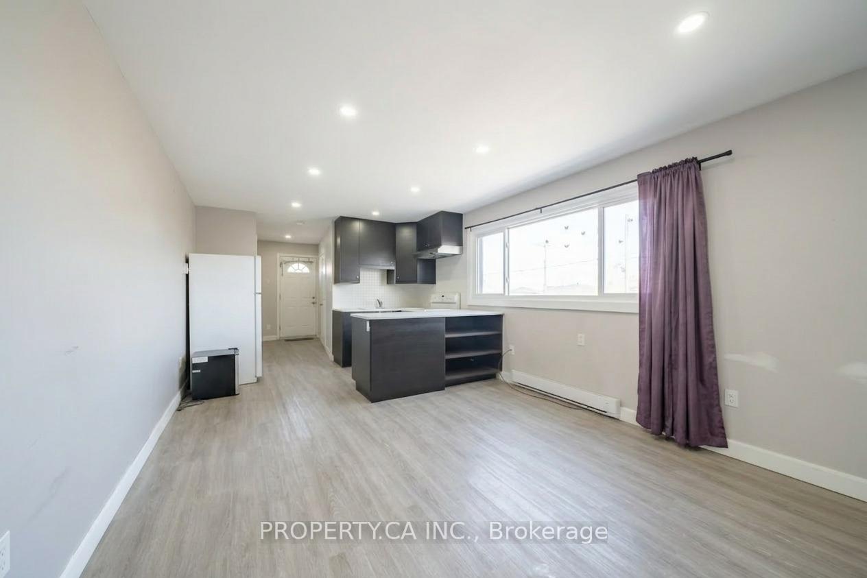 438 8 Highway #2 Upper