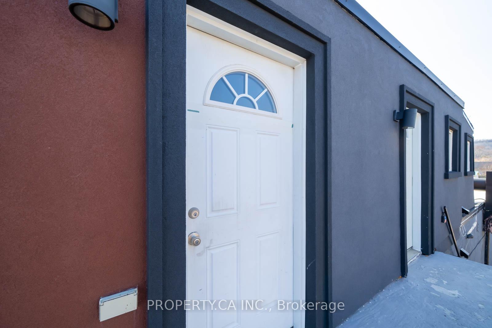 438 8 Highway #2 Upper