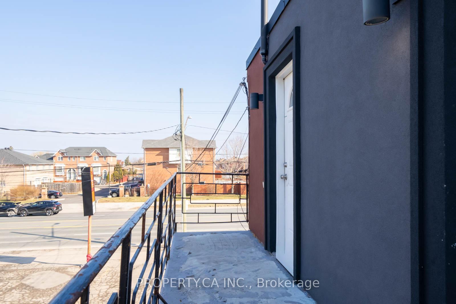 438 8 Highway #2 Upper