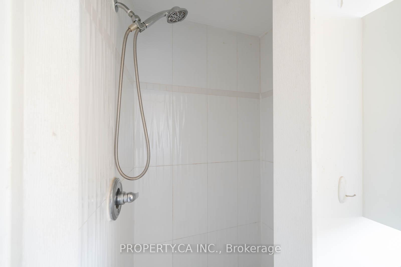 438 8 Highway #2 Upper