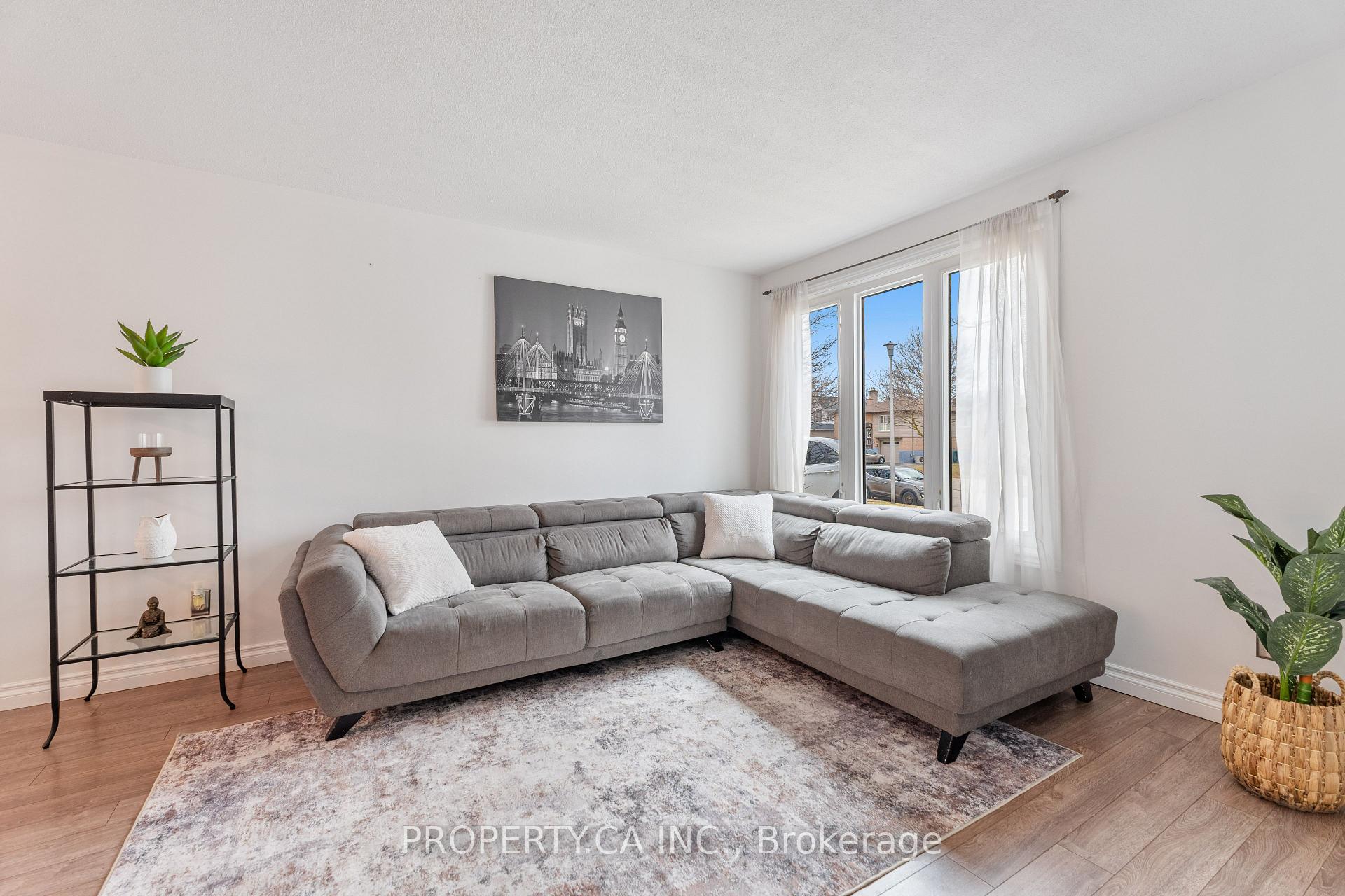81 Stirling Macgregor Drive