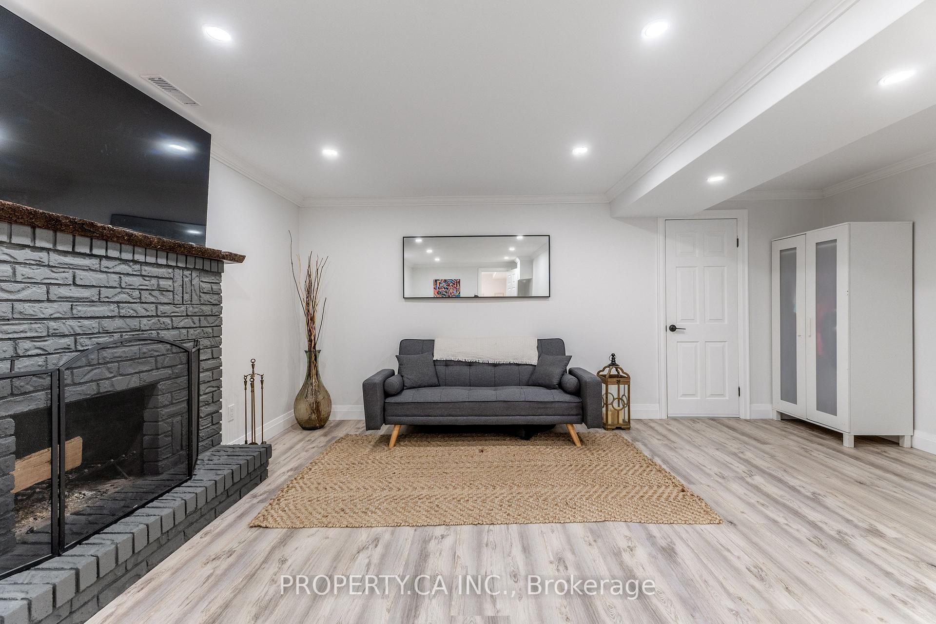 81 Stirling Macgregor Drive