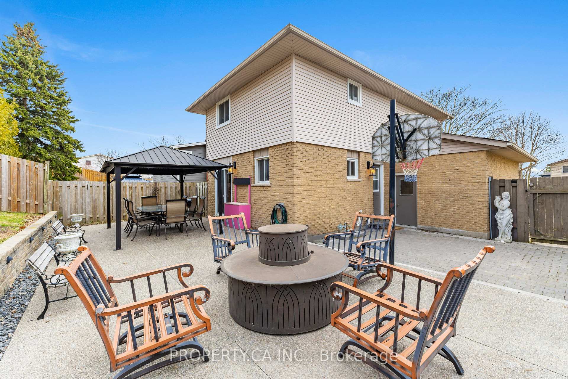 81 Stirling Macgregor Drive