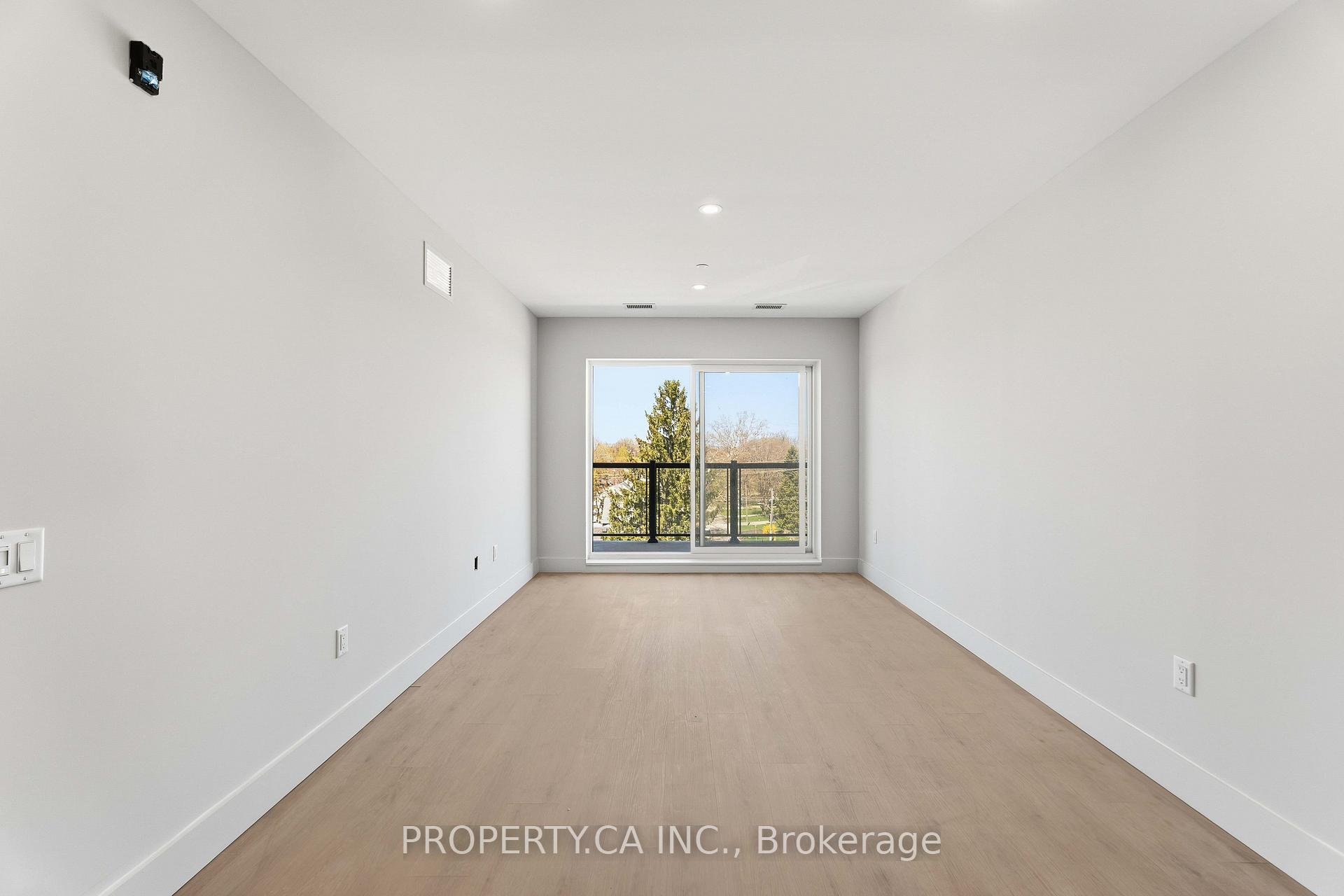 8 Hutt Lane 203
