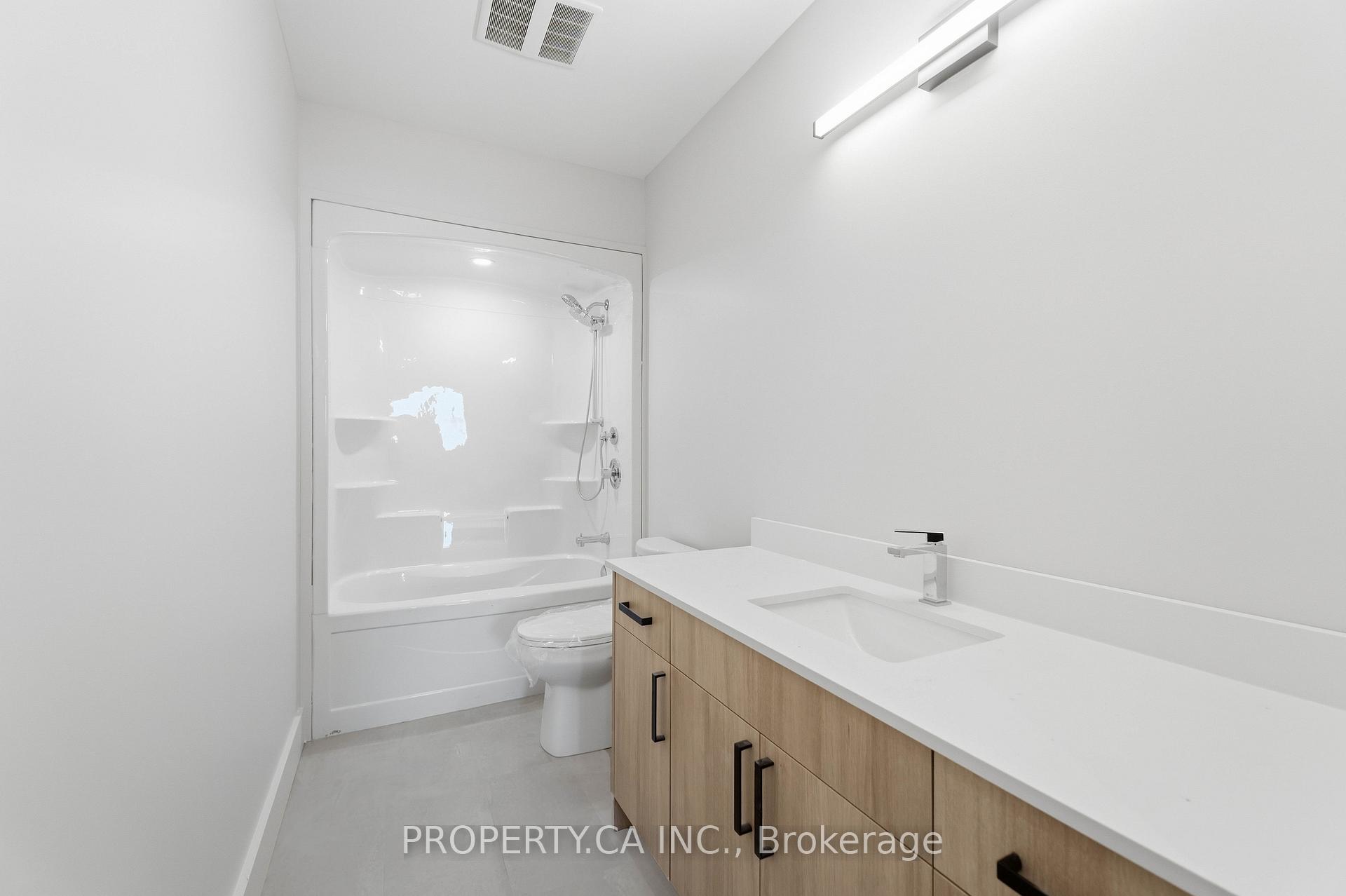 8 Hutt Lane 203
