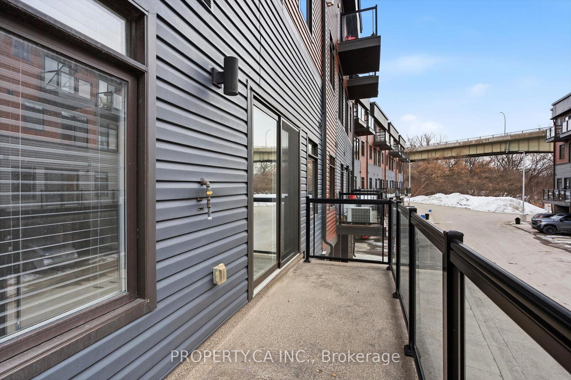 2 Willow Street 71