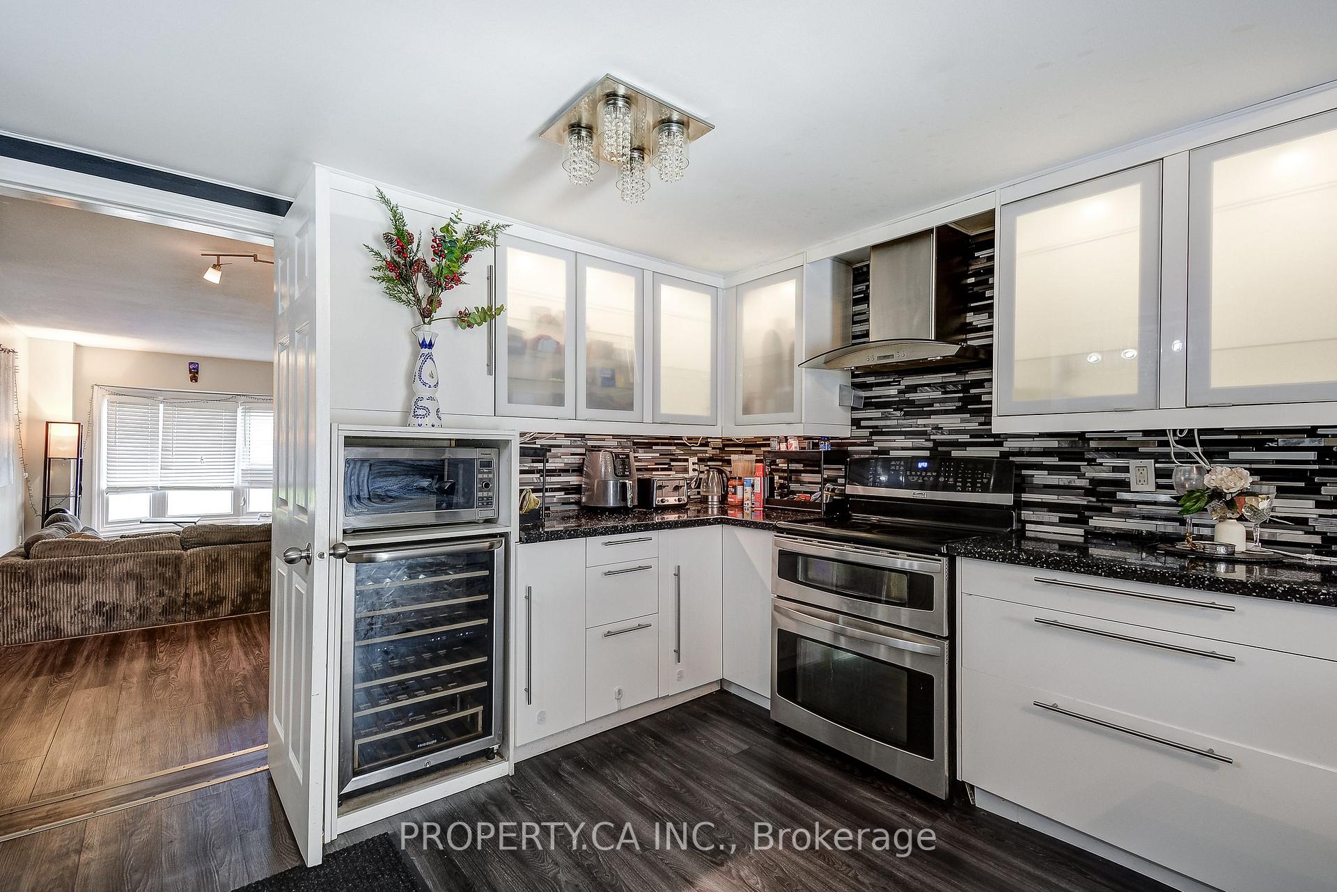 3 Waterford Crescent