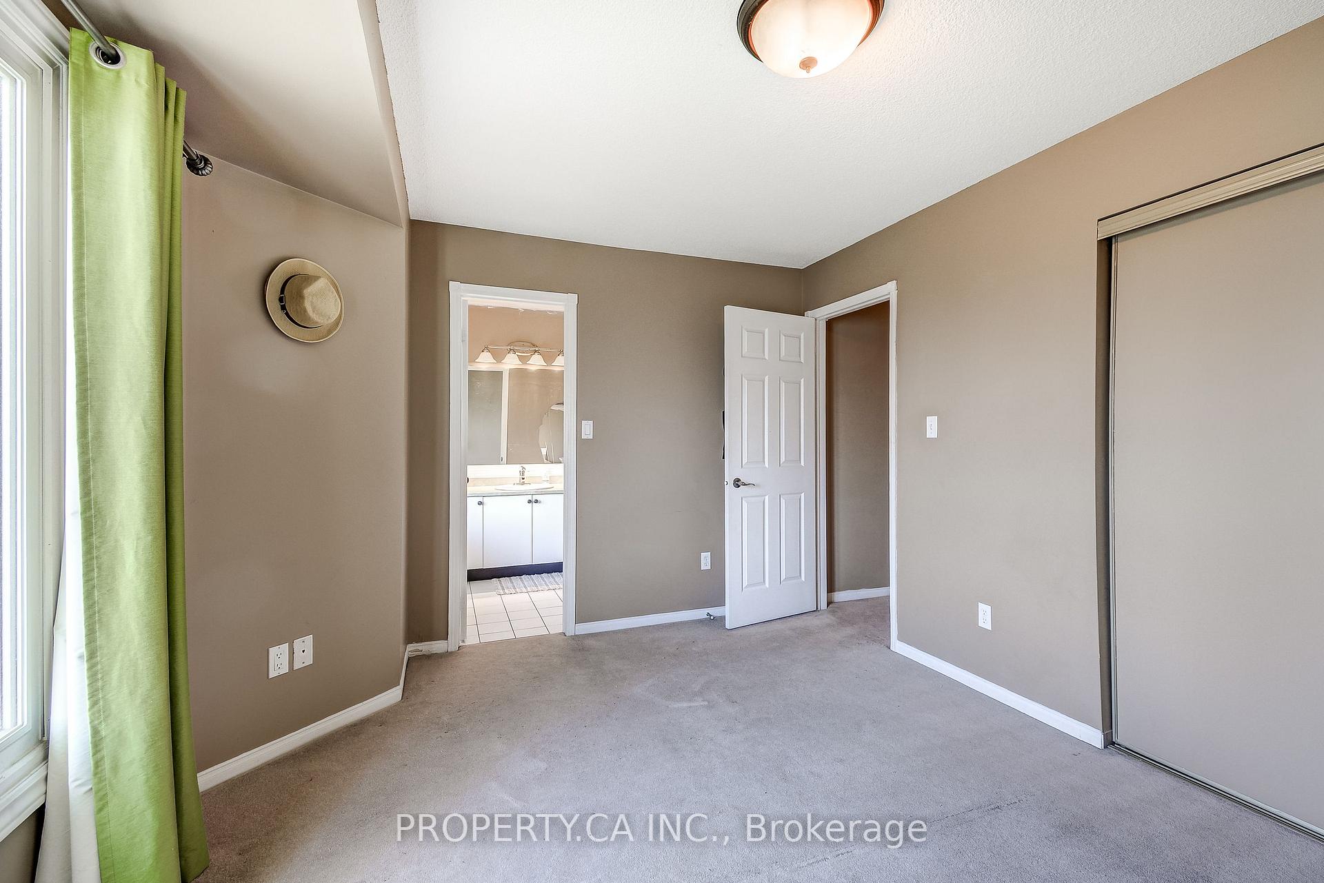 3 Waterford Crescent