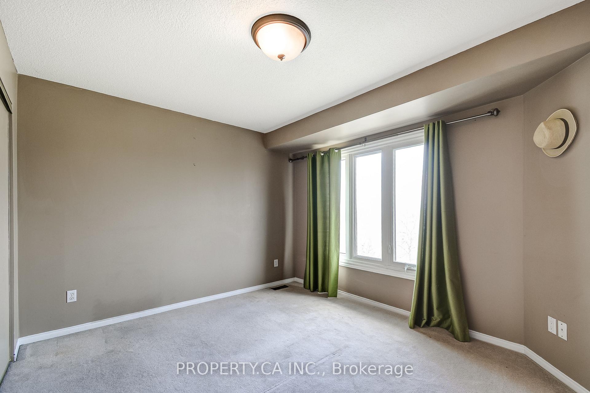 3 Waterford Crescent