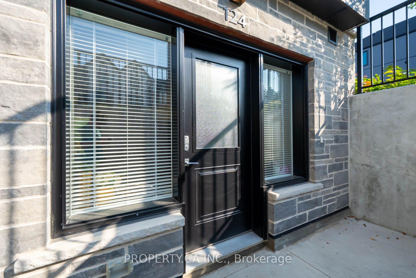 708 Woolwich Street 124