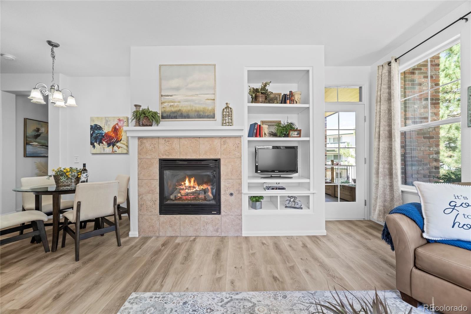 2210 S Vaughn Way Unit: 101