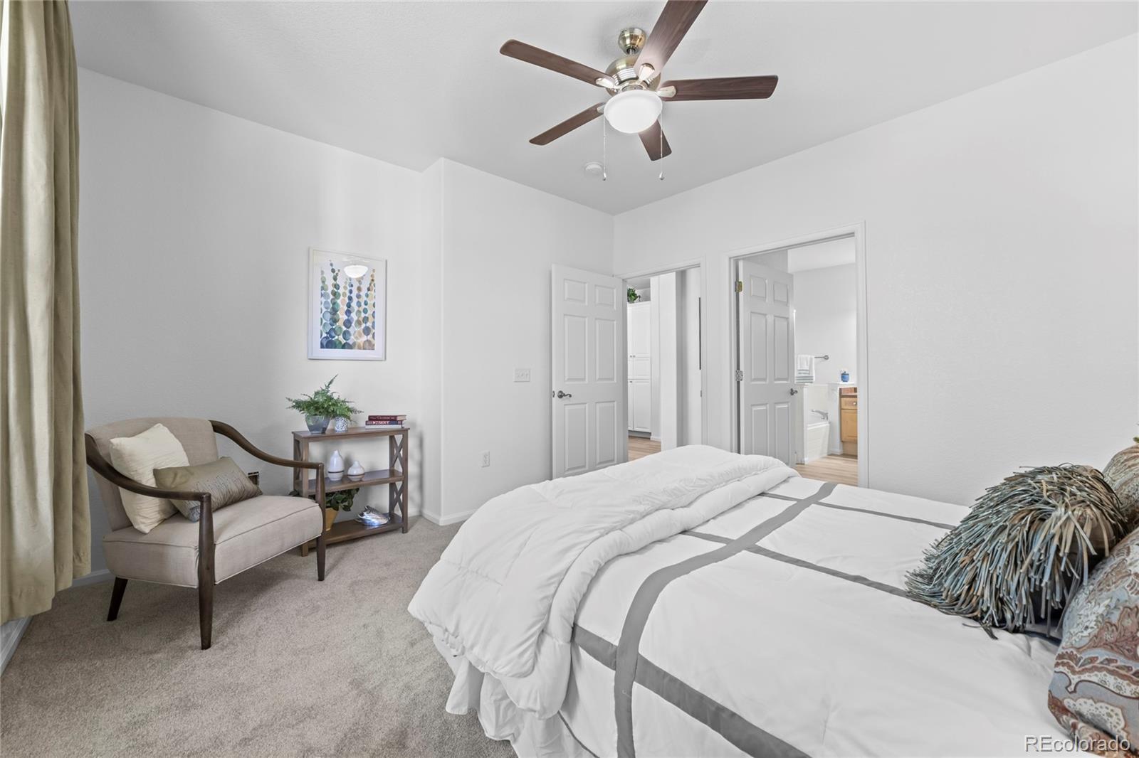 2210 S Vaughn Way Unit: 101