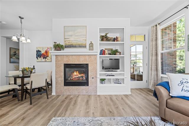 2210 S Vaughn Way Unit: 101