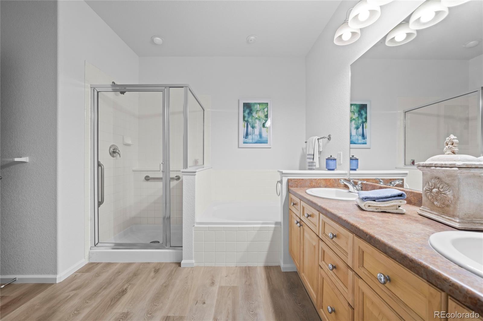 2210 S Vaughn Way Unit: 101