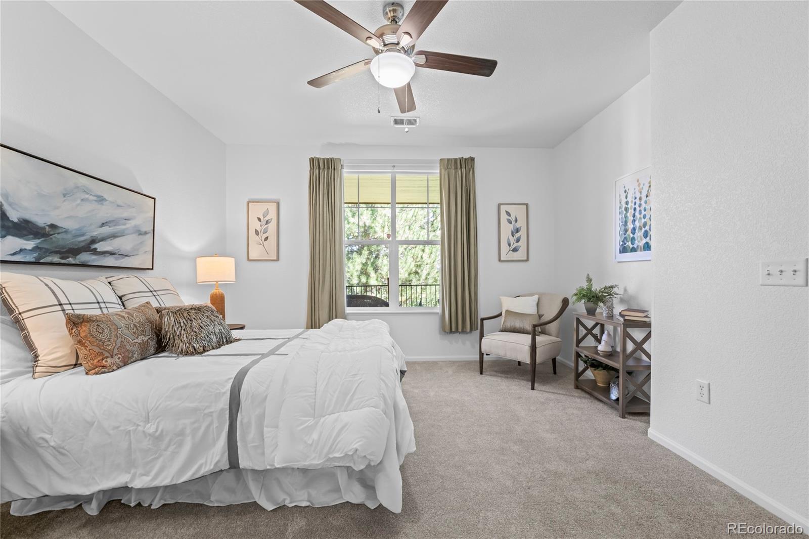 2210 S Vaughn Way Unit: 101