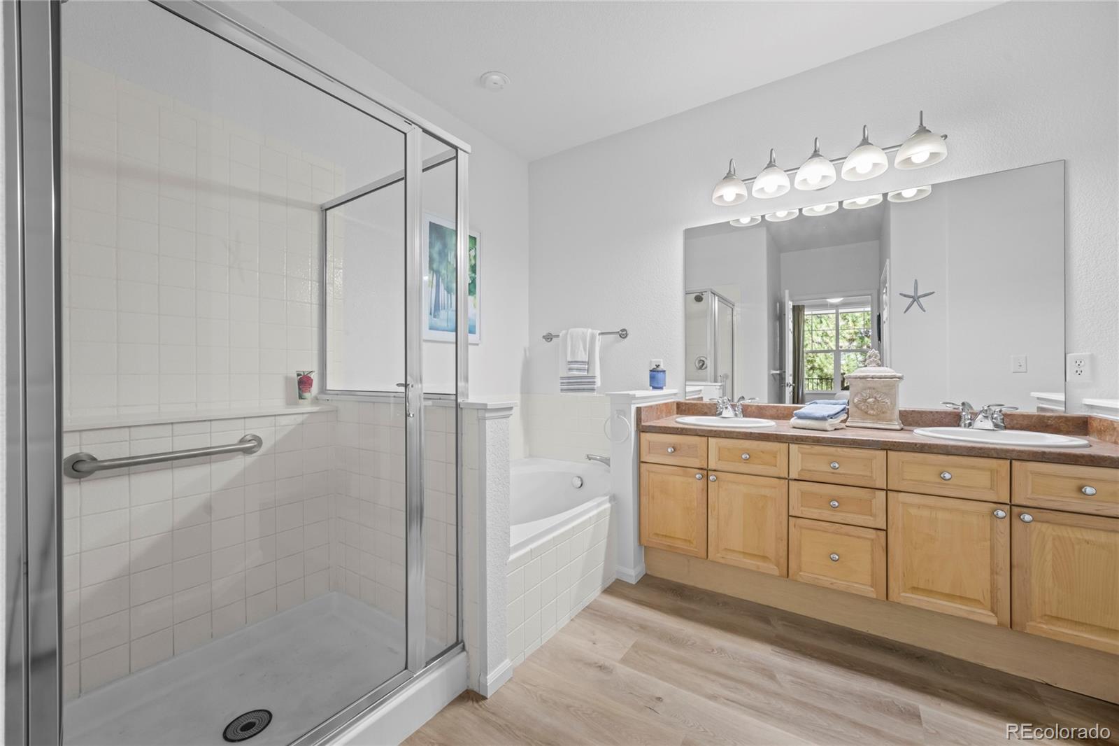 2210 S Vaughn Way Unit: 101