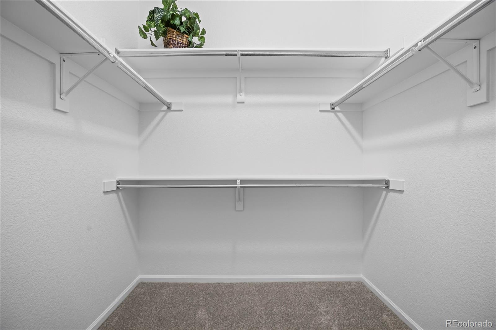 2210 S Vaughn Way Unit: 101