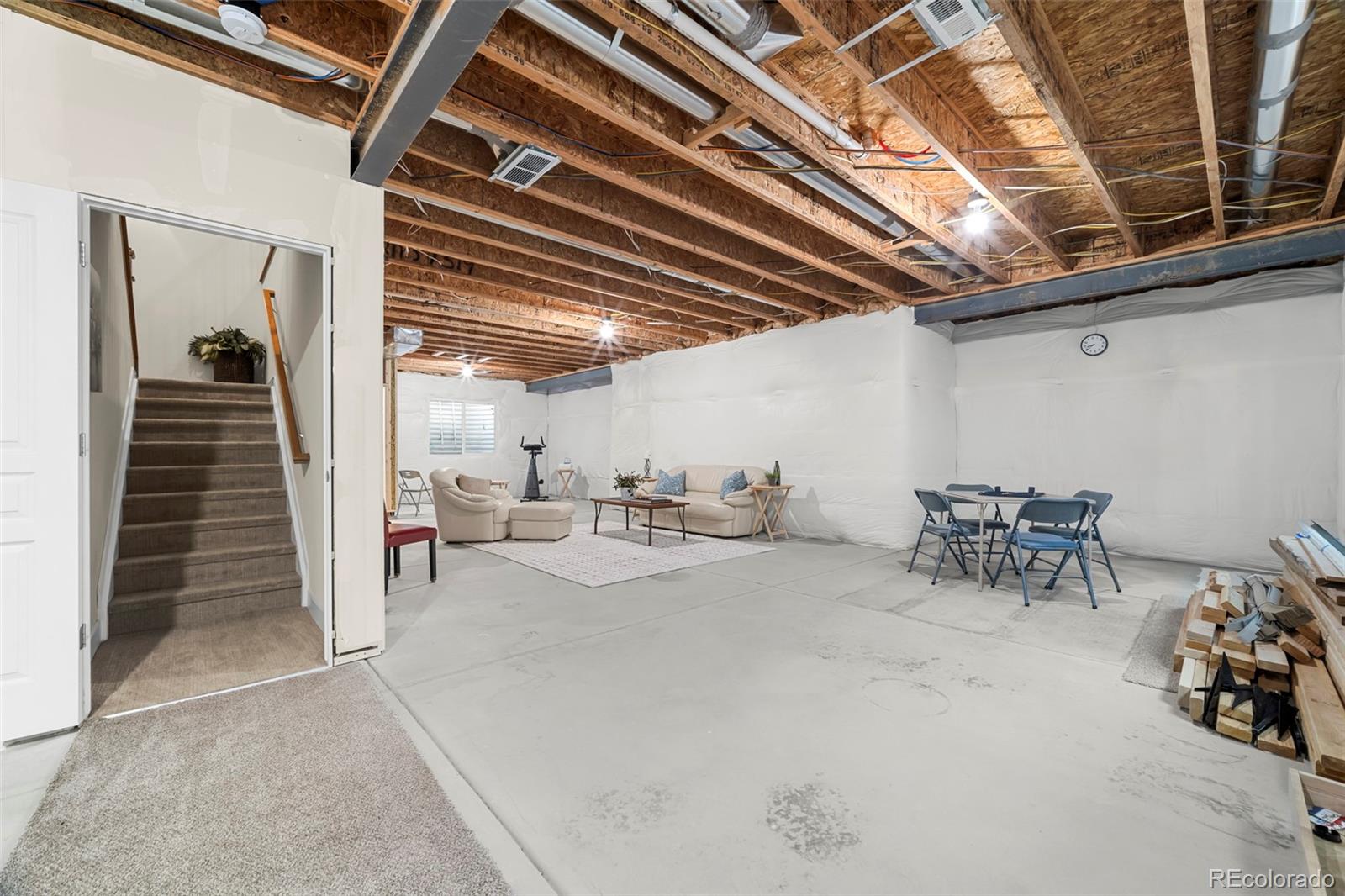 8725 Deframe Court